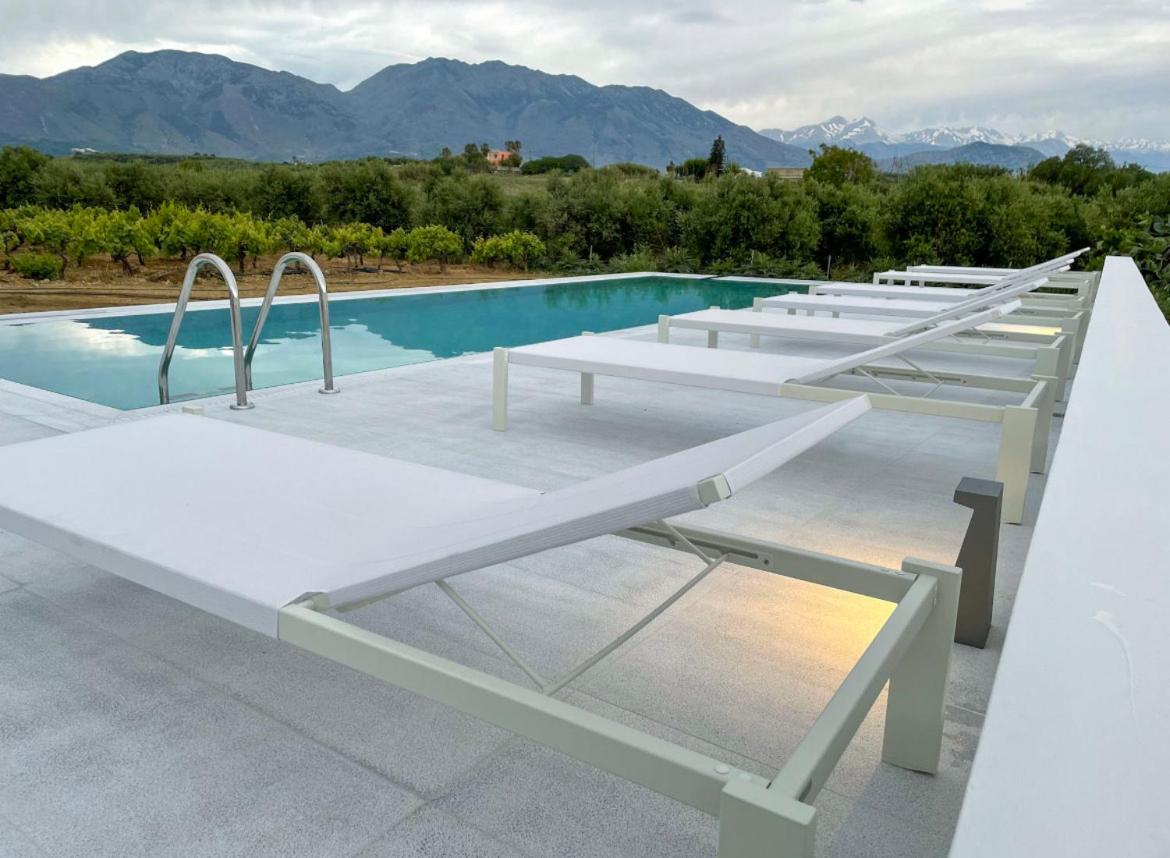 Mikro Livadi Special Lodges - Has an Eco Salt water pool - 150m from the beach