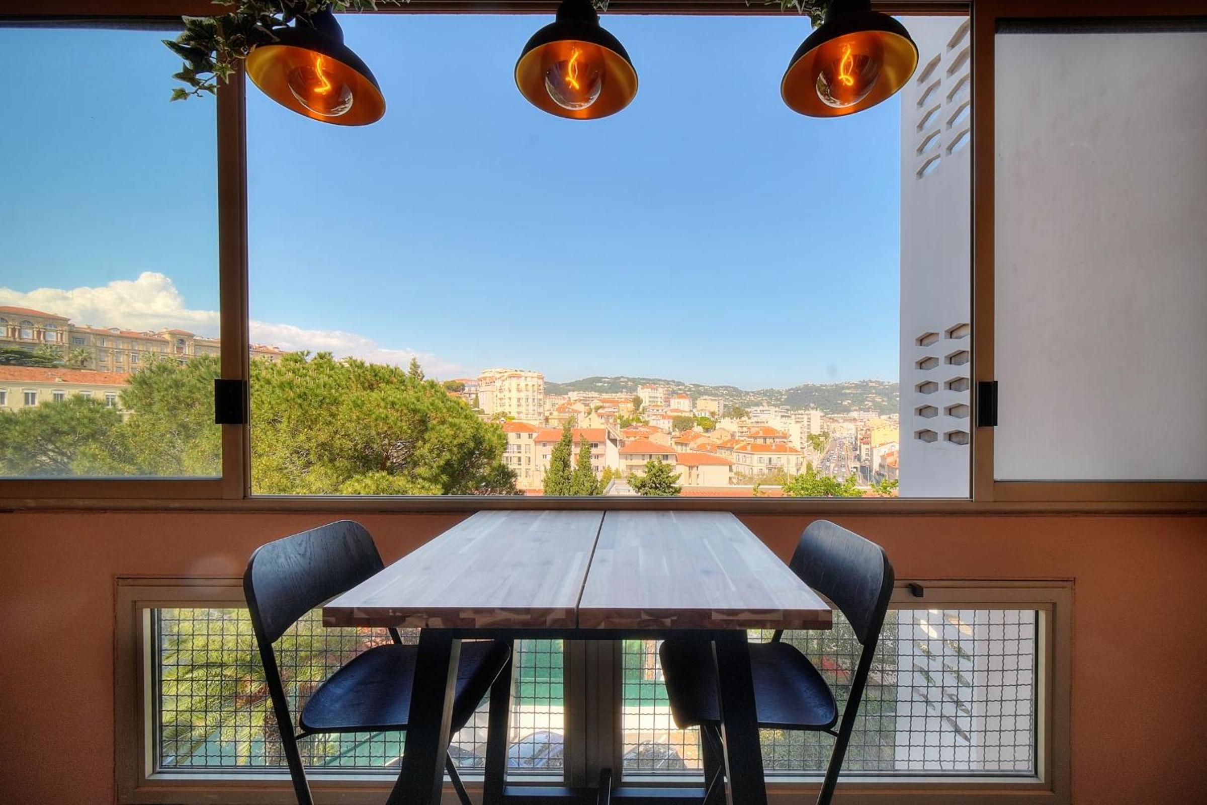 IMMOGROOM - Renovated - Loggia - Clear view - Parking common - AC - Wifi photo 5