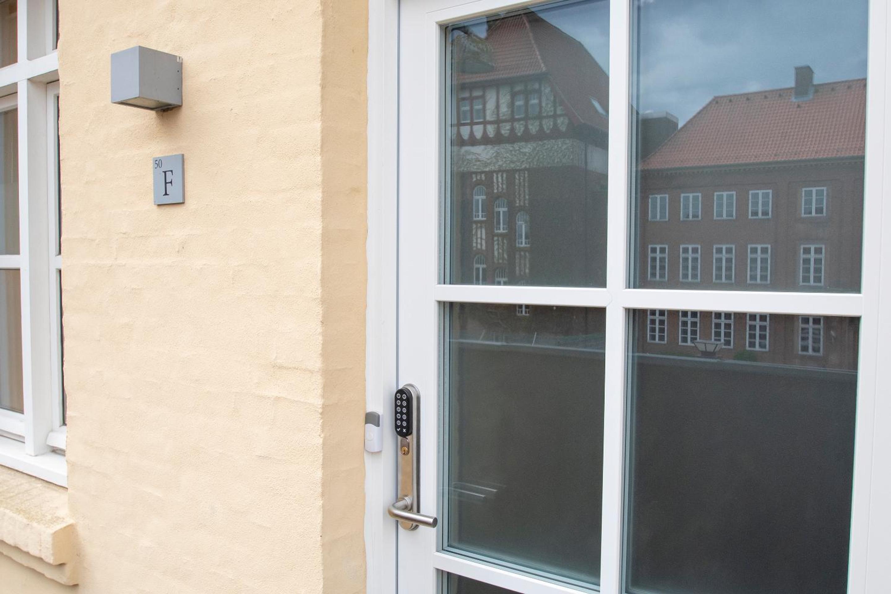 Stylish two floor Deluxe Apartment - 2 bedroom
