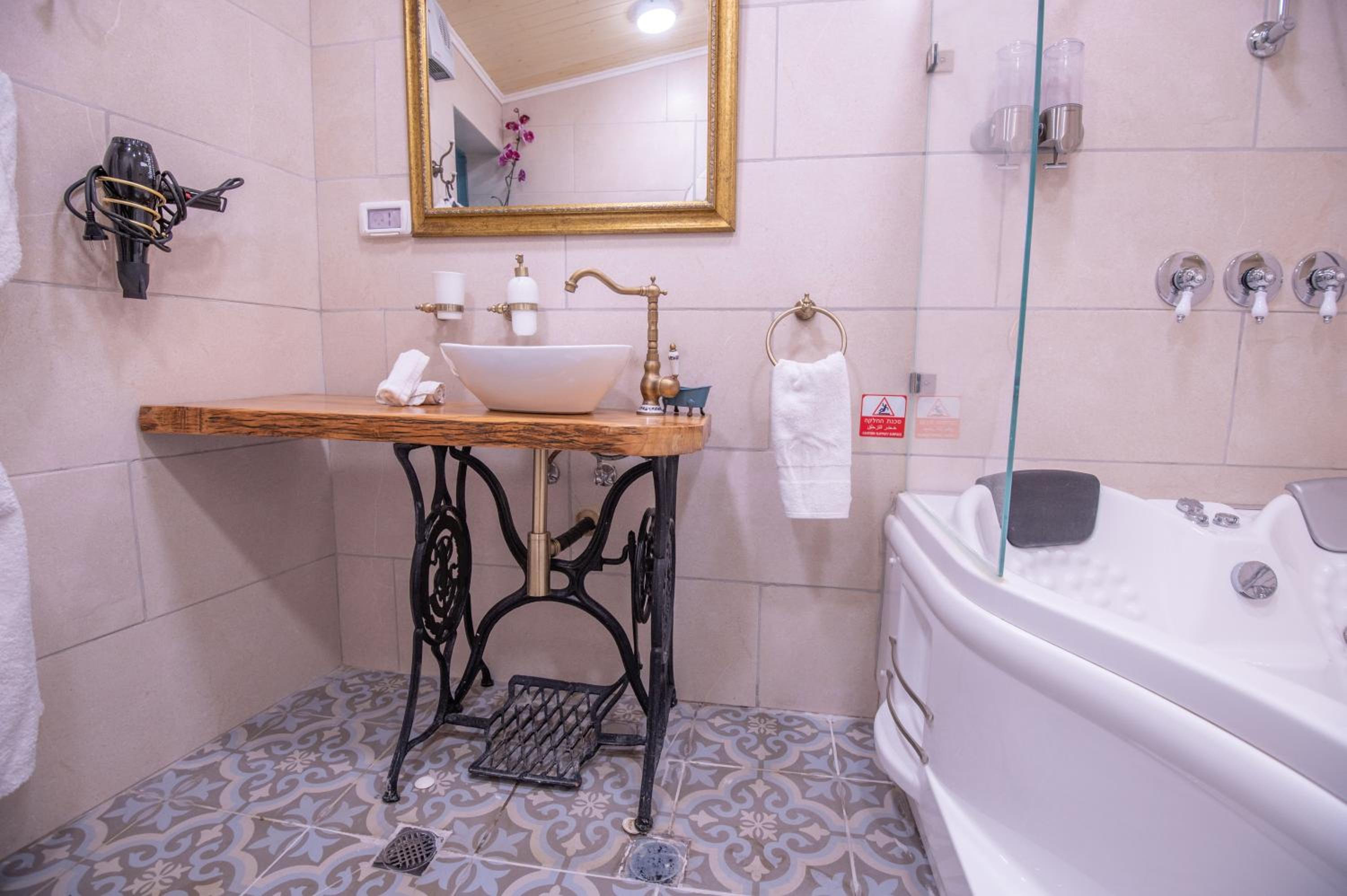 Svarzman suite