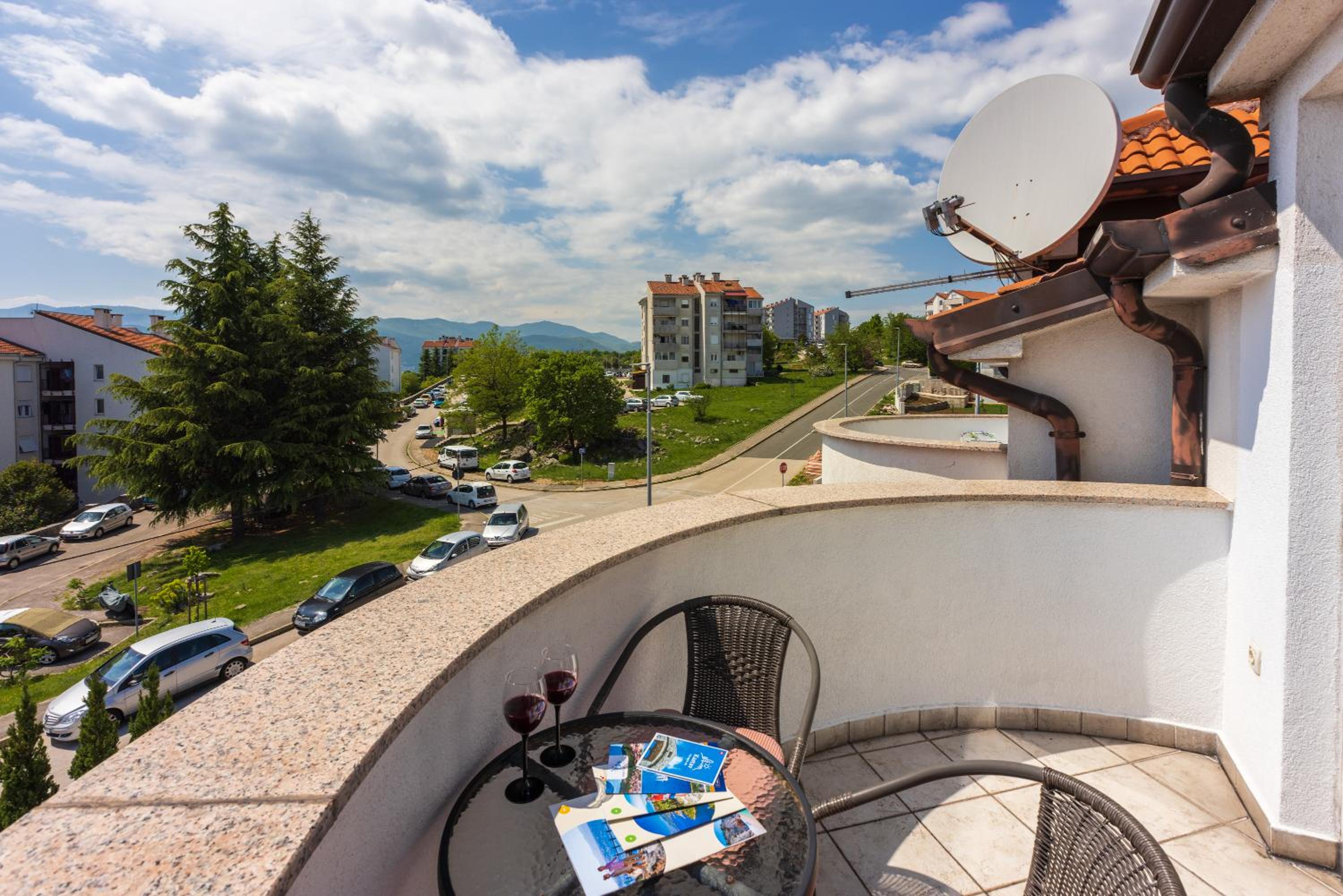 APARTMENTS VILLA BARE - Sea View & Private Parking