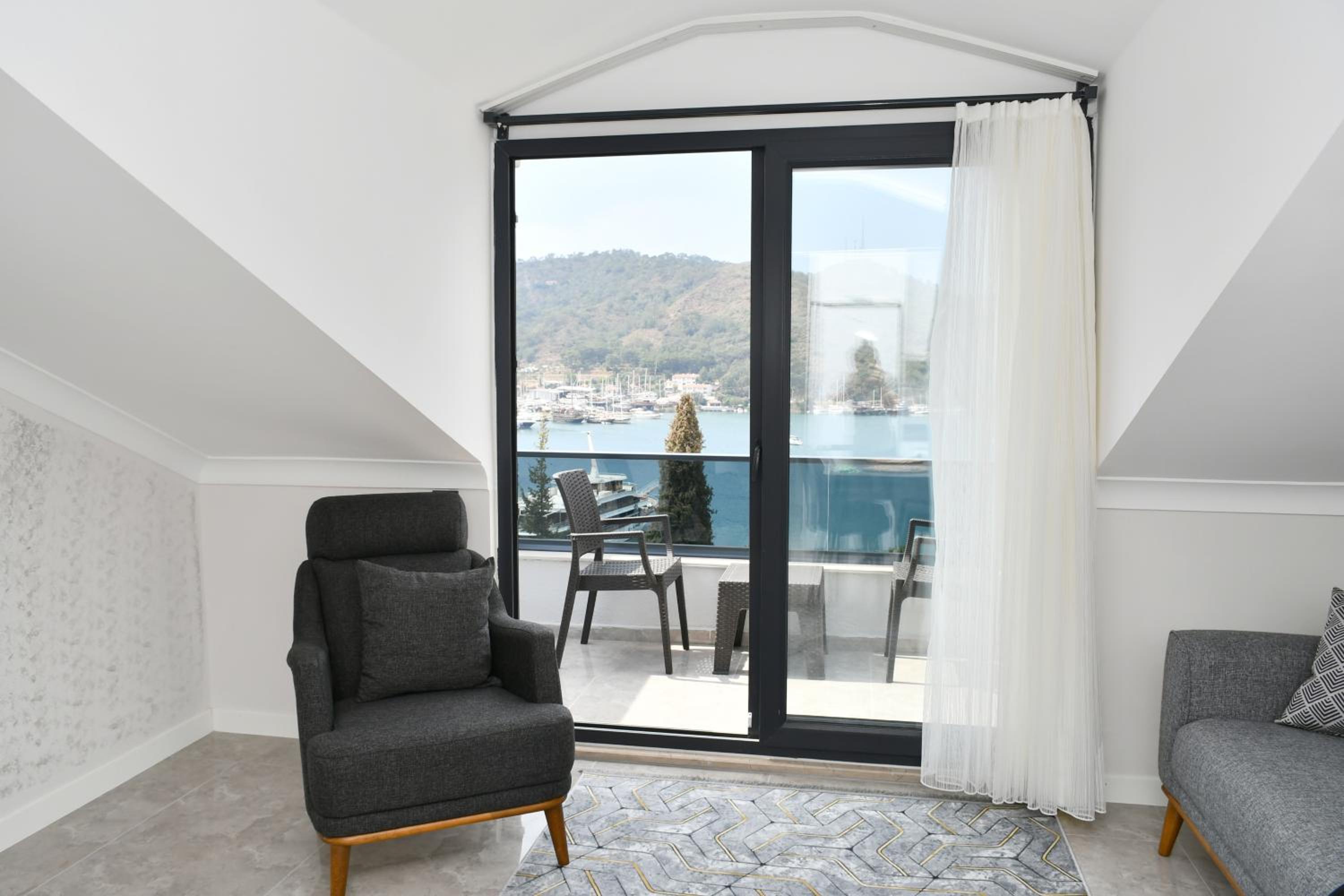 Duygu Apart etkileyici deniz manzaraları - Image 20