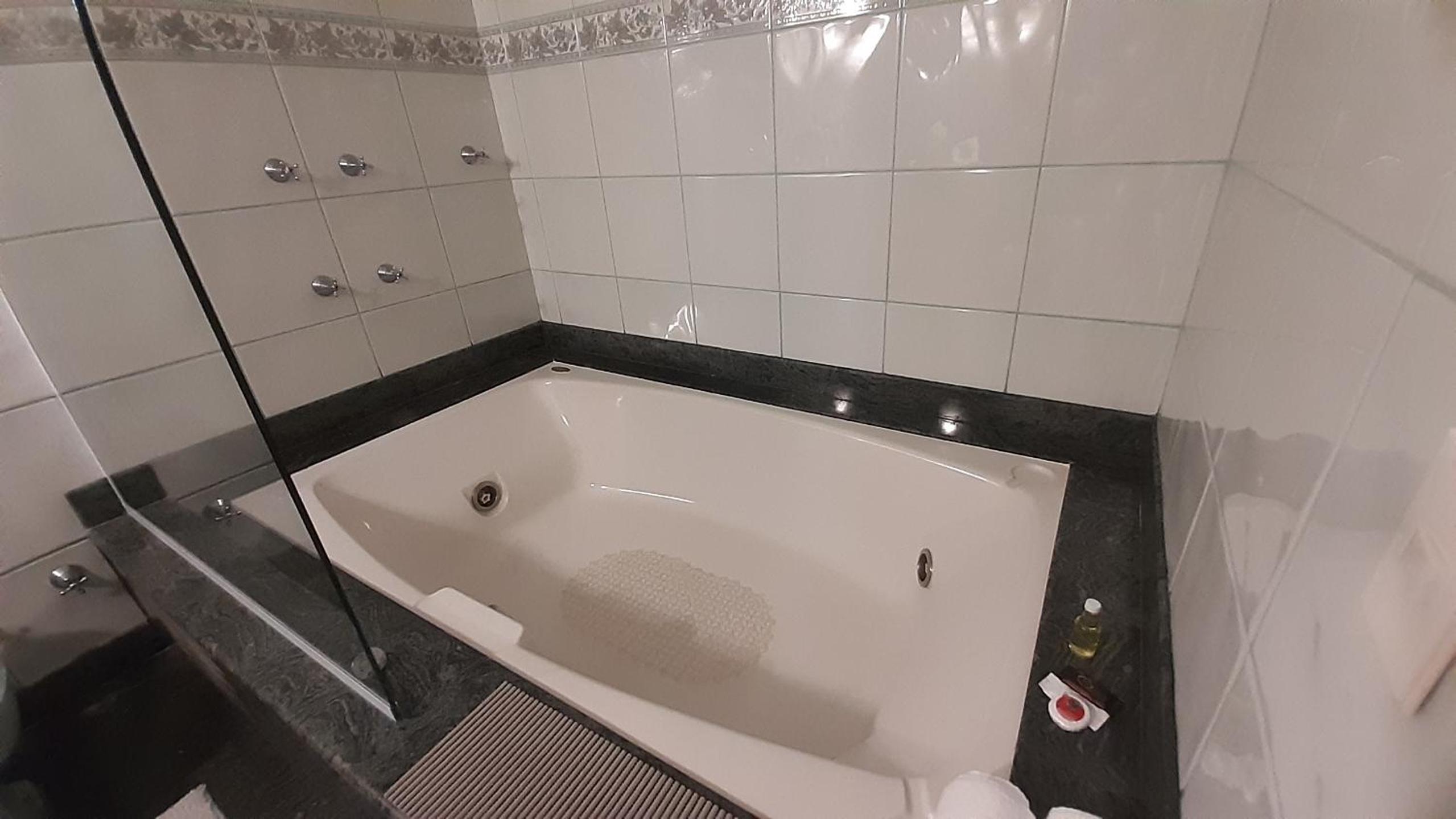 Jacuzzi Relax/Suíte climatizada/centro