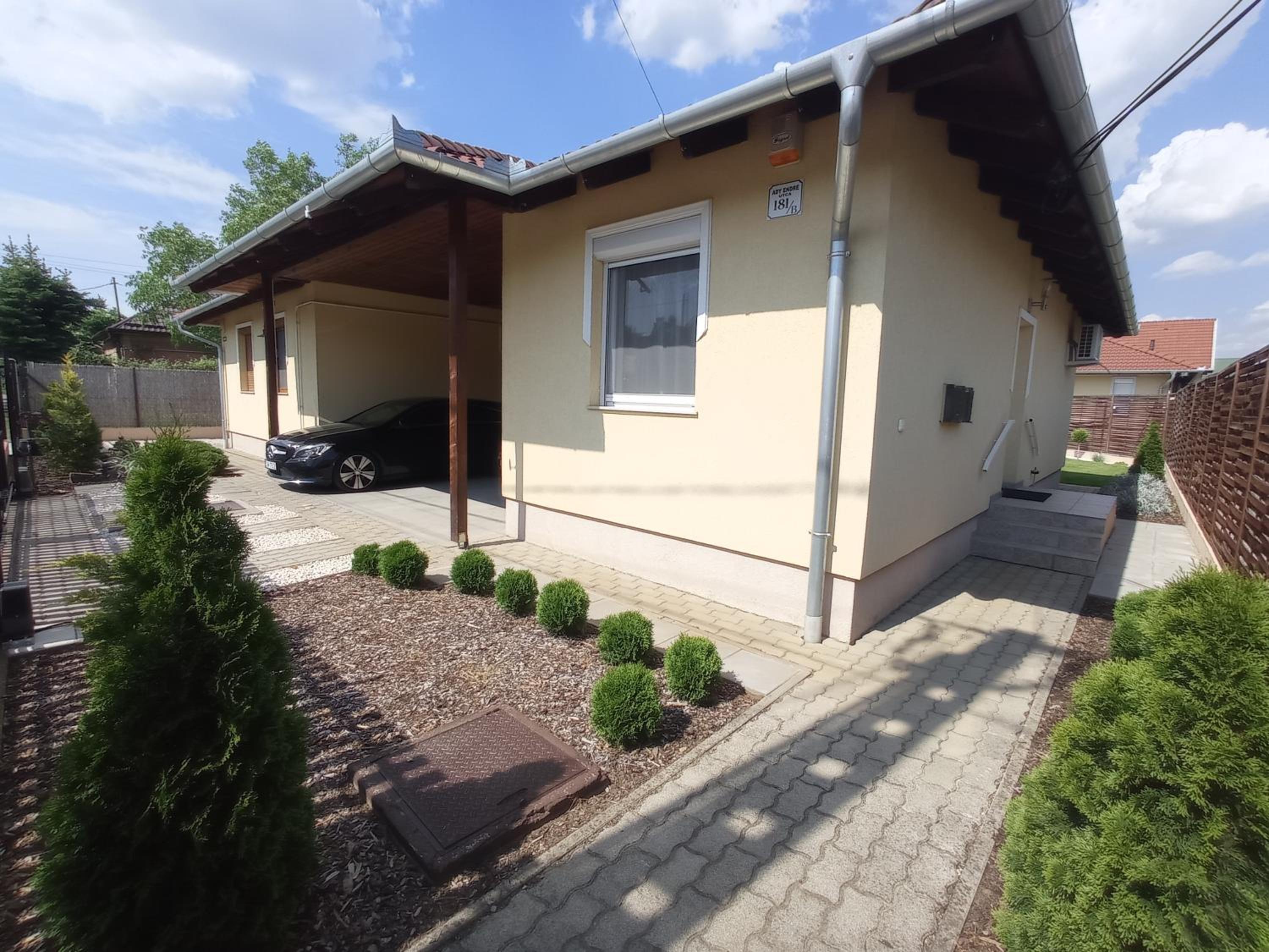 Budapest Airport Apartment view 5