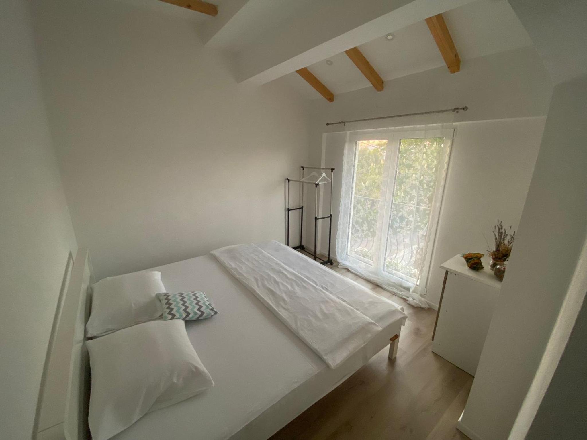 Ravne Rest House