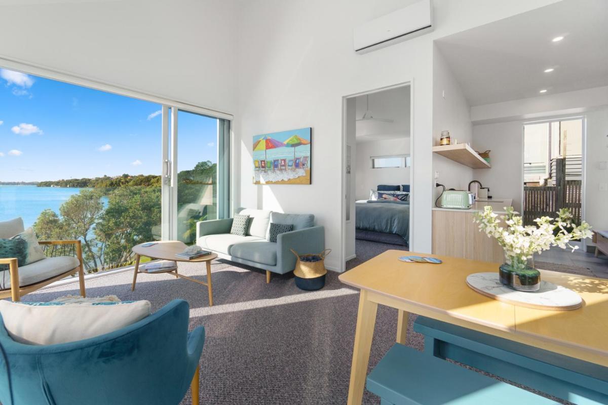 Harbour View - Westmere Holiday Apartment view 3