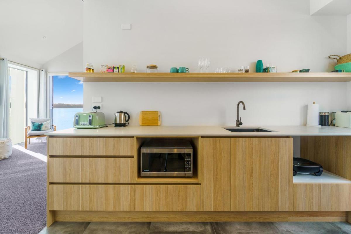 Harbour View - Westmere Holiday Apartment view 4