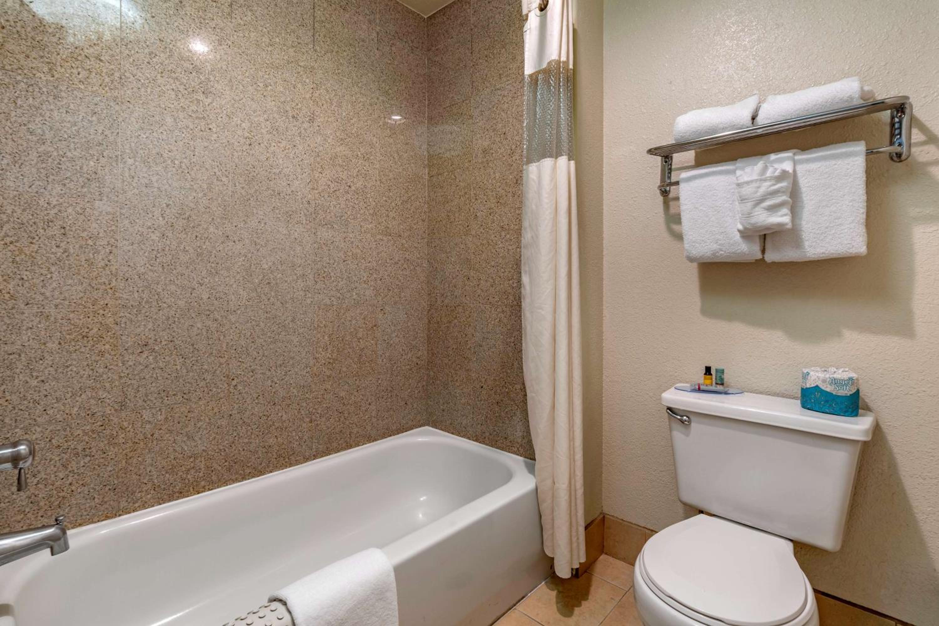 Turlock Vacations - Best Western Orchard Inn - Property Image 4
