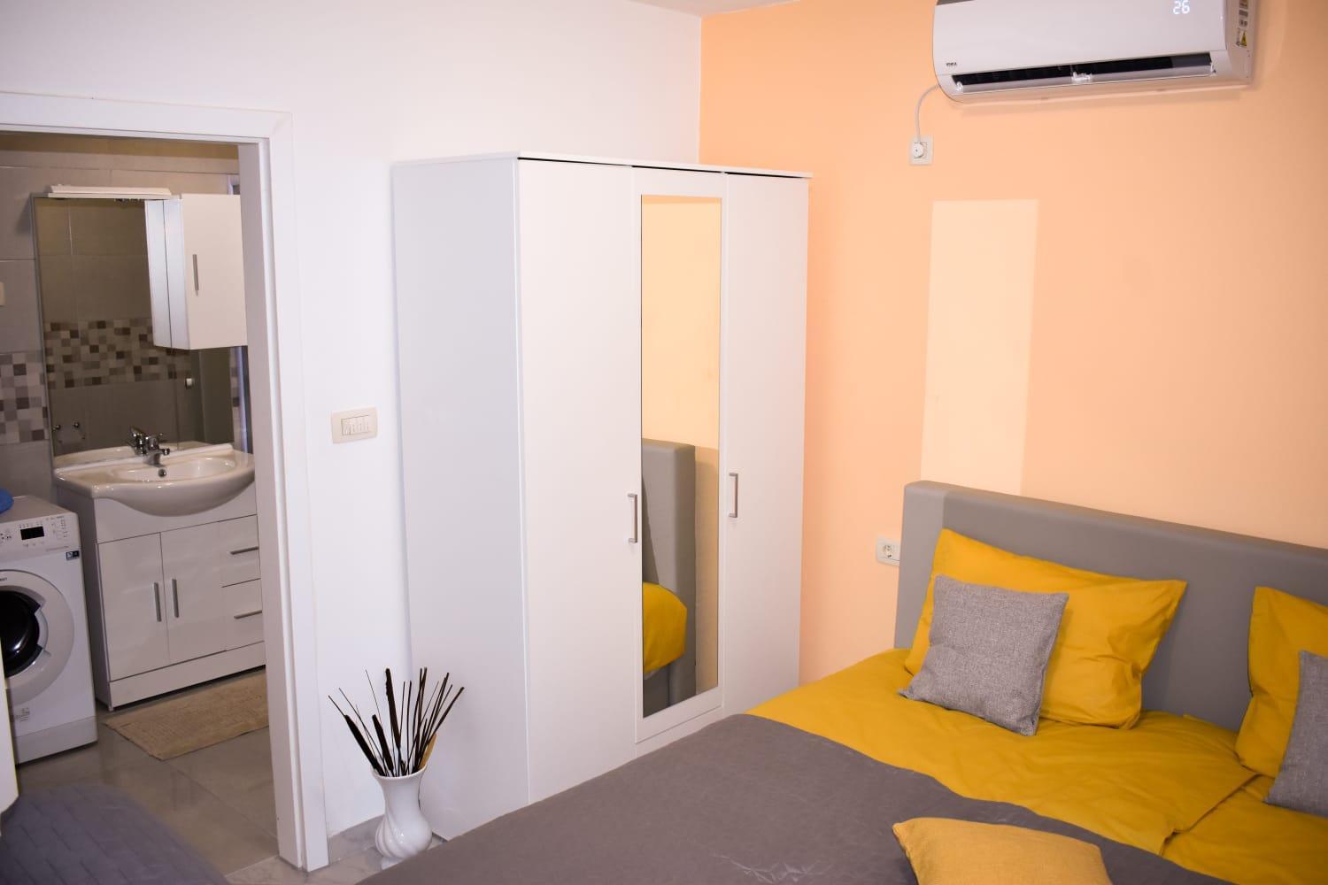 Studio apartman Moreno view 2