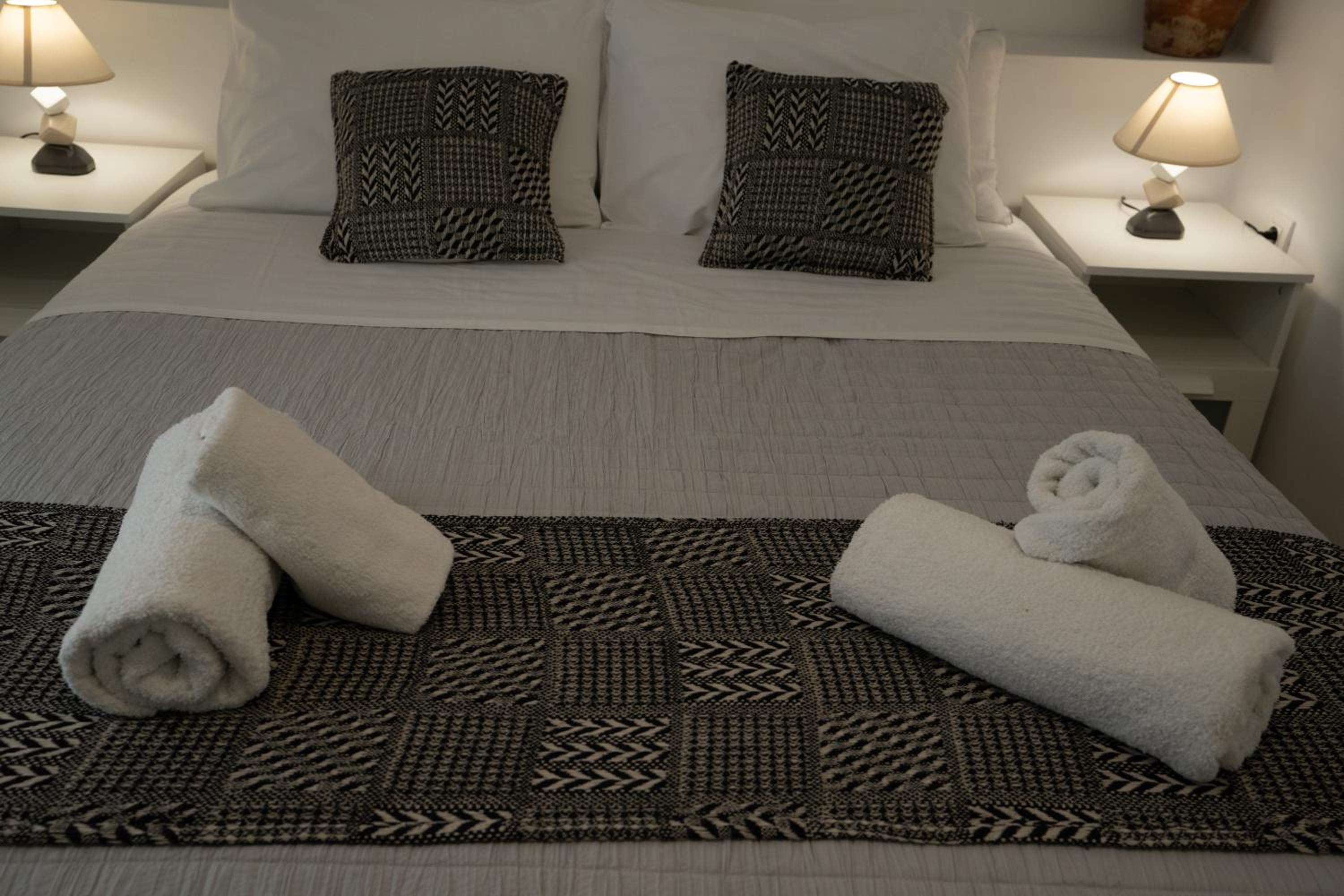 Casa Sigala arch photo 4