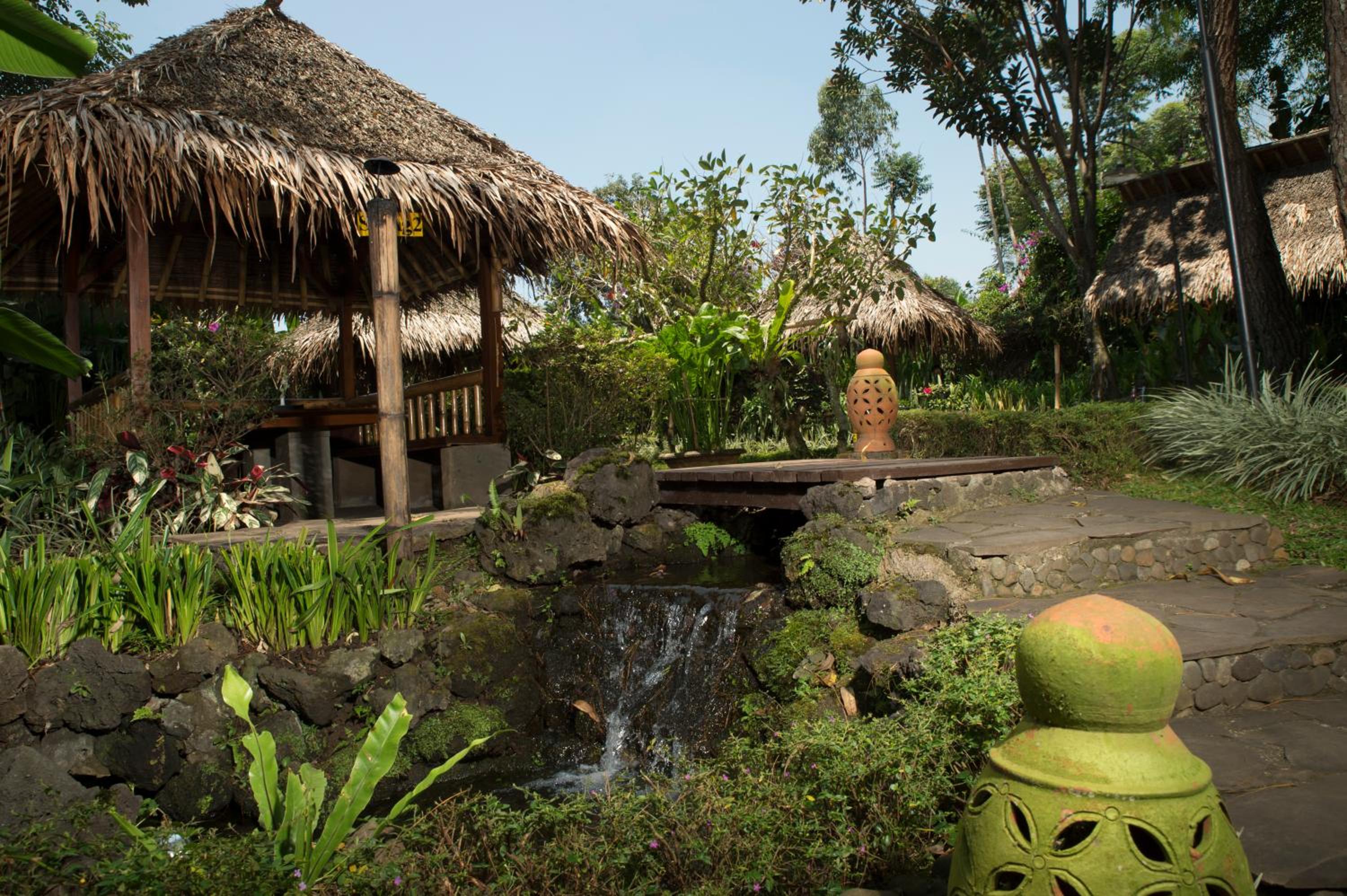 Kampung Sampireun Resort & Spa
