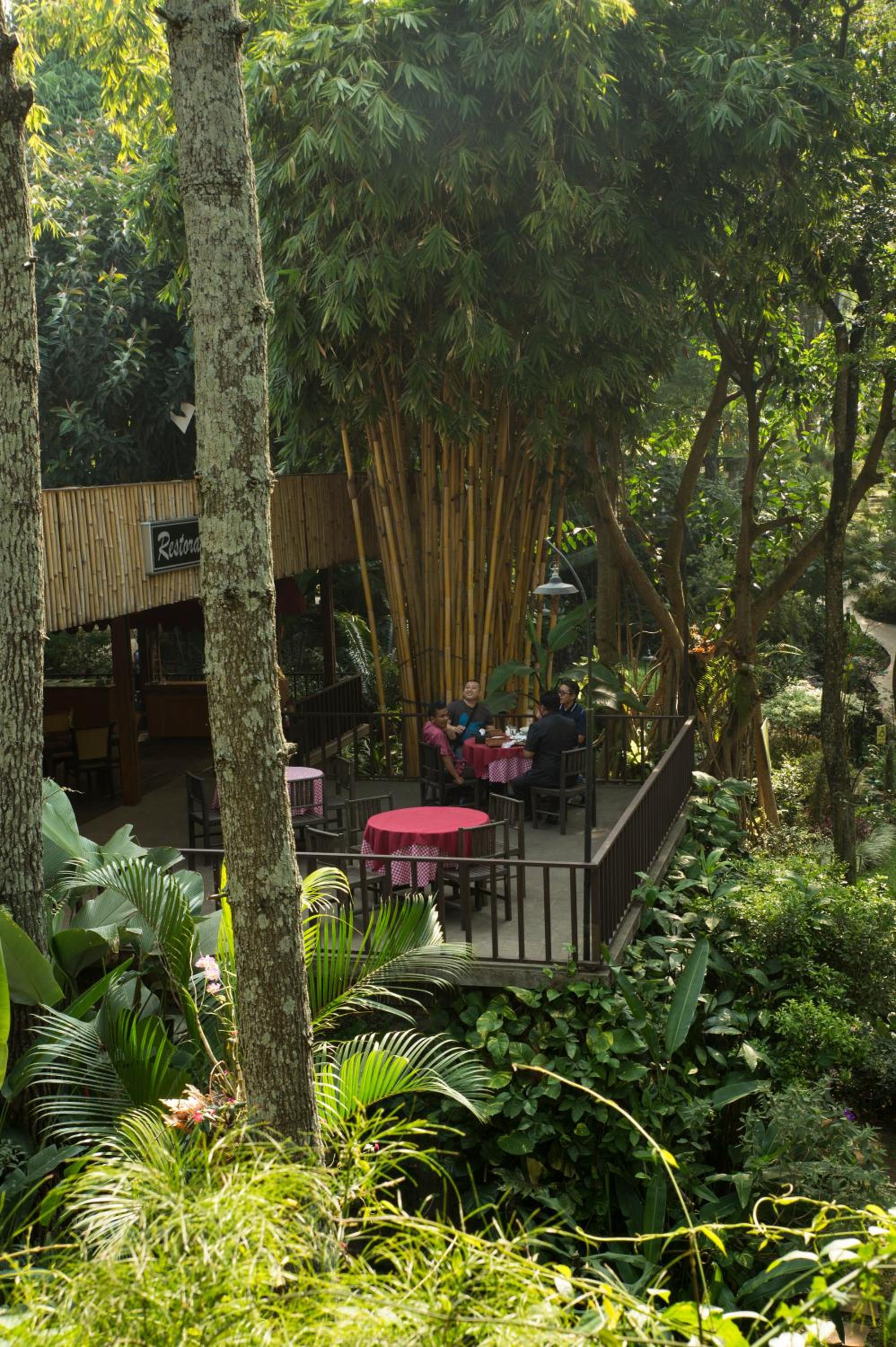 Kampung Sampireun Resort & Spa