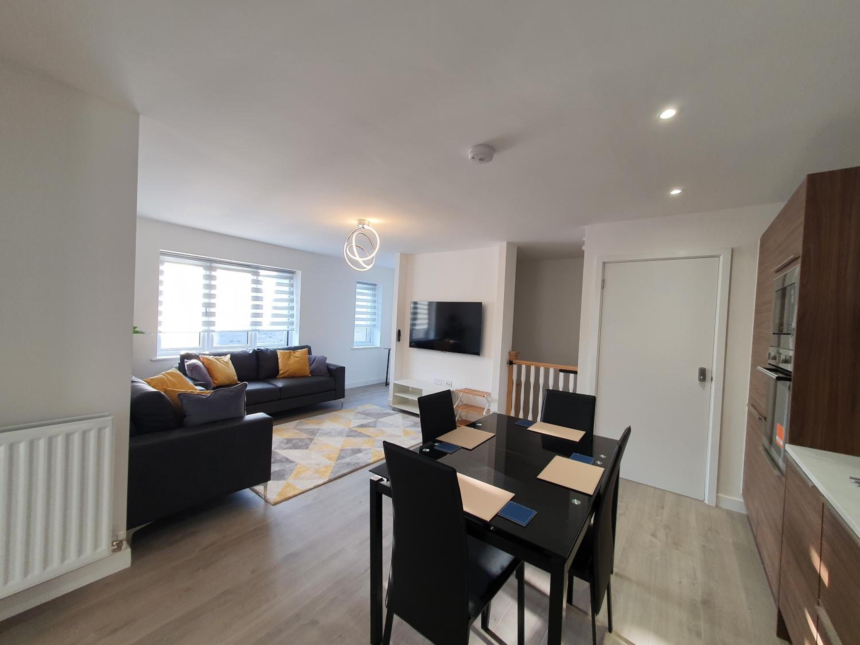 Lovely home close to City Center & Rail Station view 2