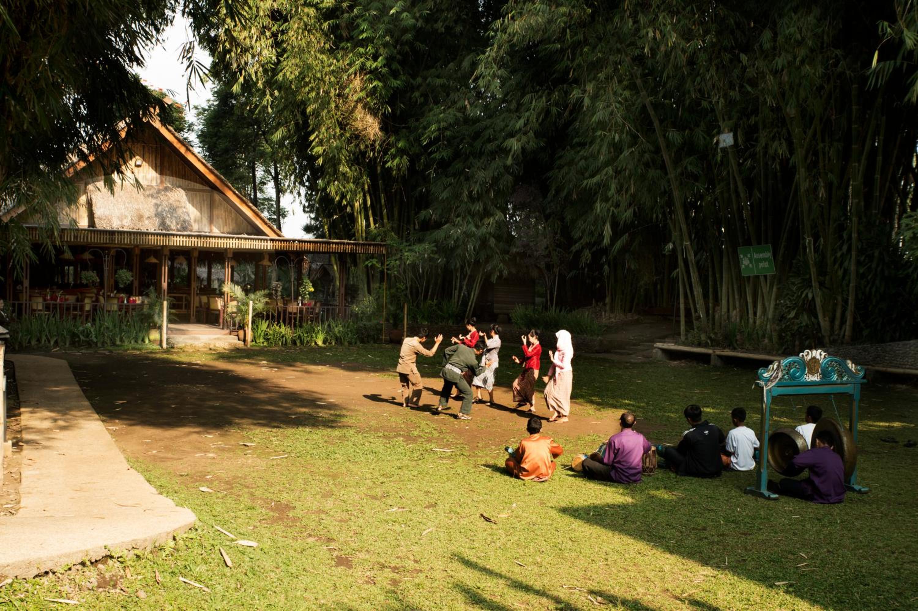 Kampung Sampireun Resort & Spa