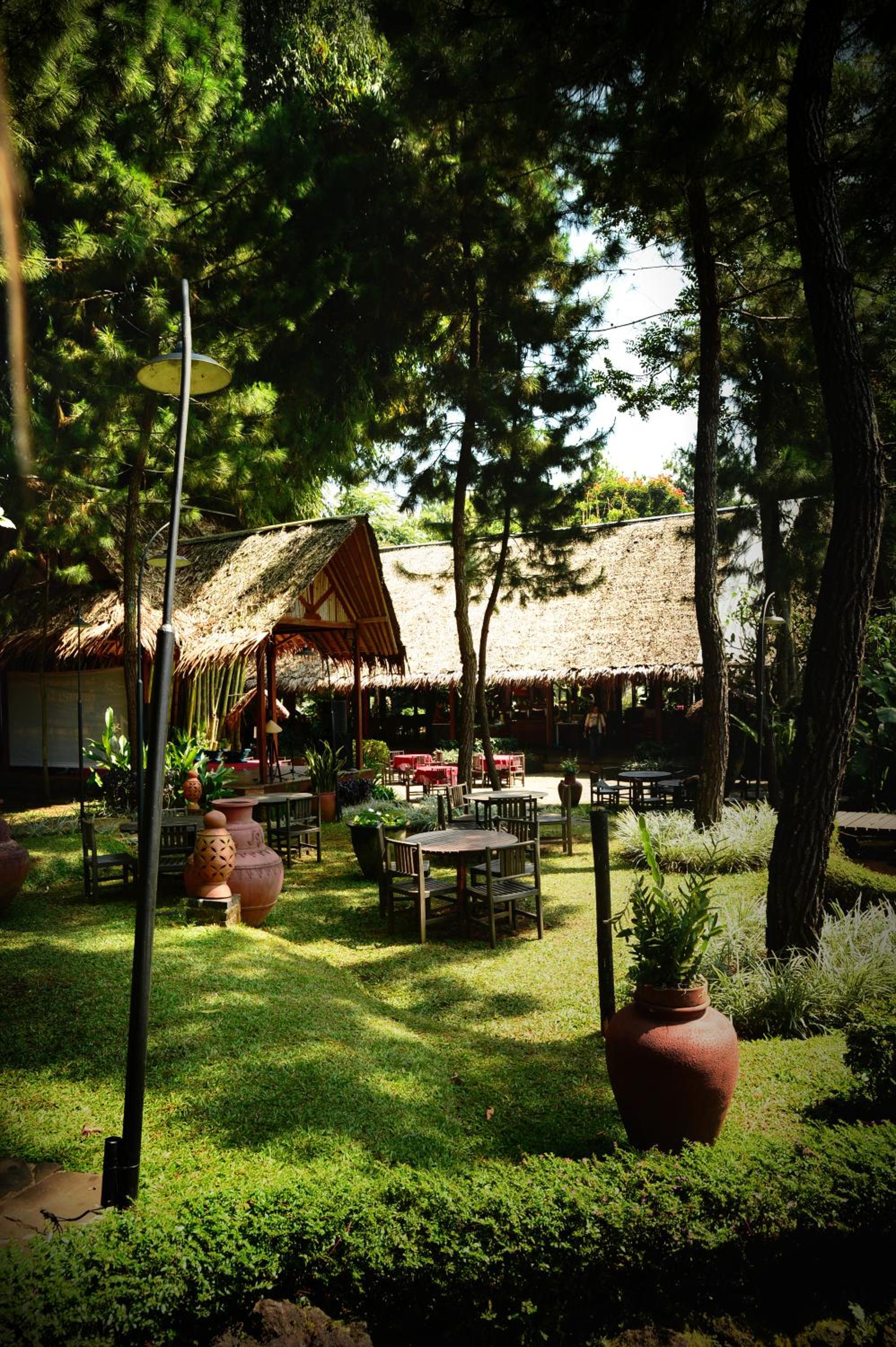 Kampung Sampireun Resort & Spa