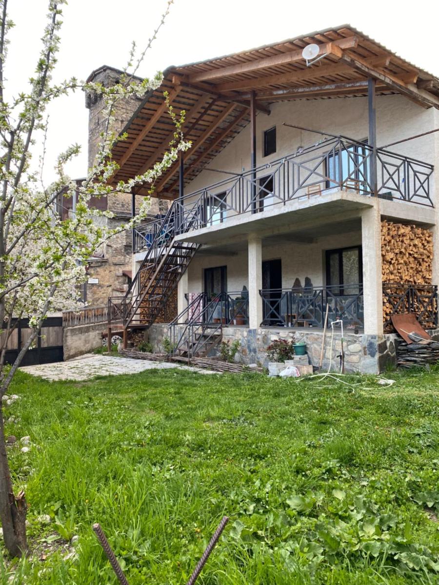 GUEST HOUSE ,, MEMORY en Mestia