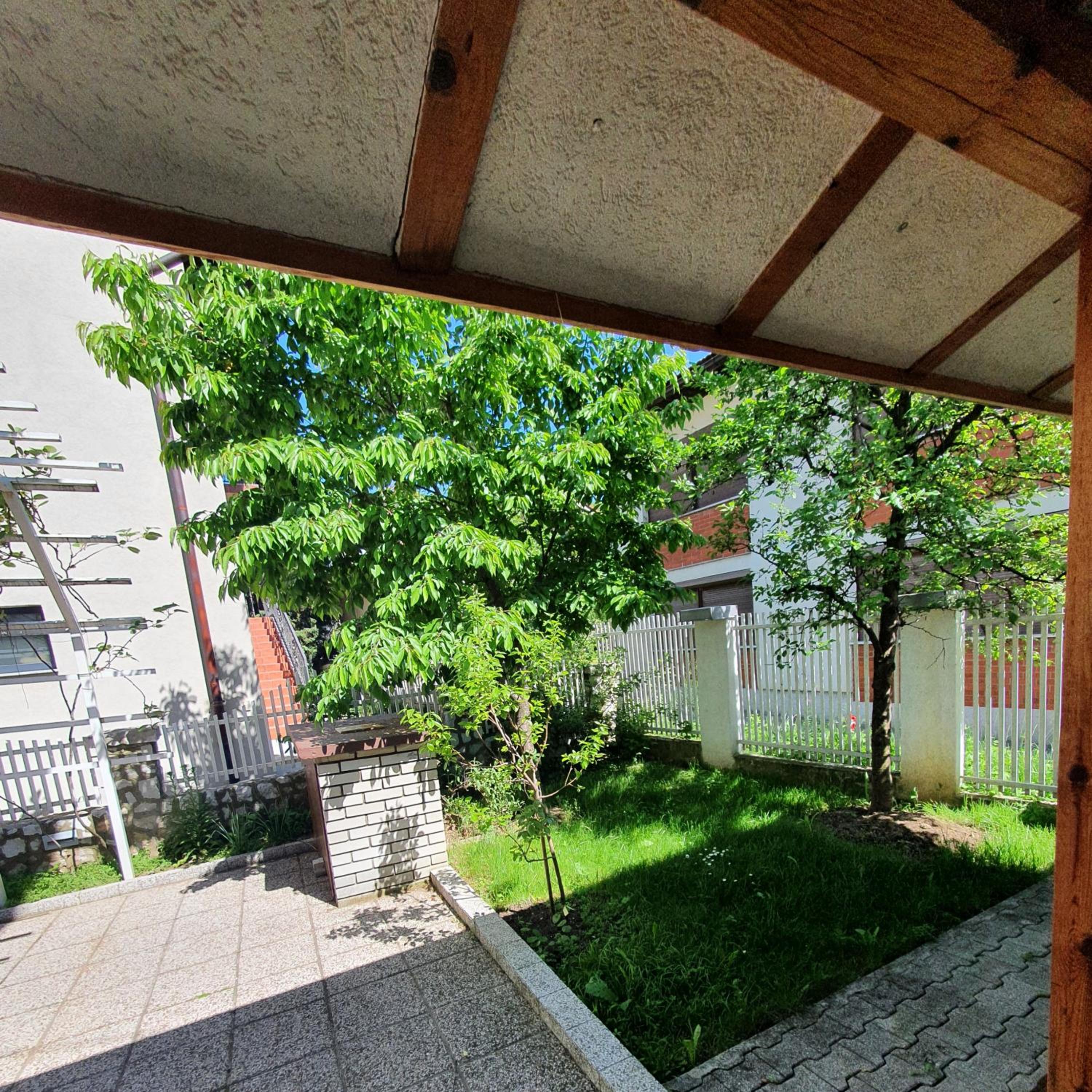 Photo 27