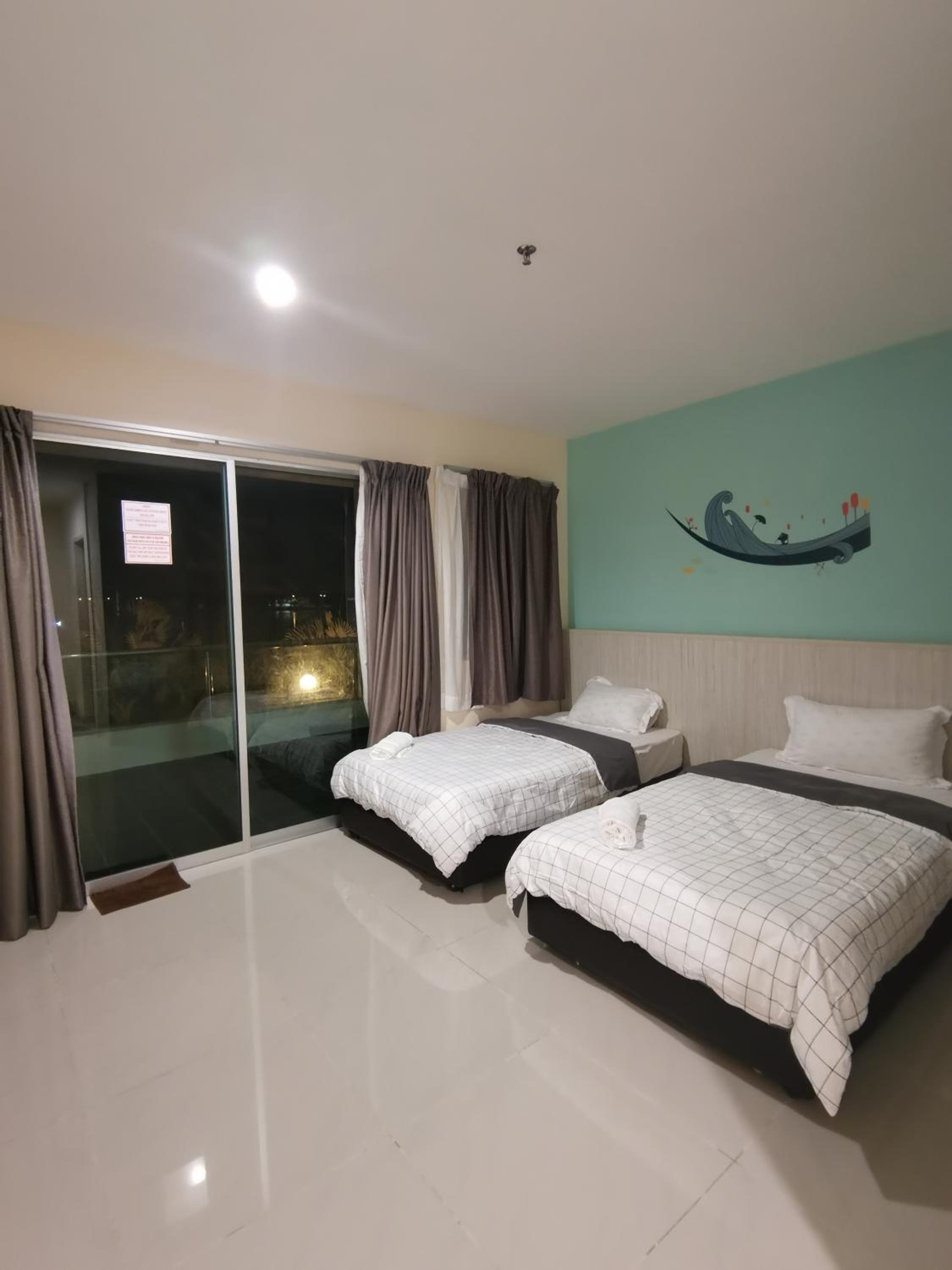 Rustic one bedroom unit for 4pax by Jomy Management photo 2