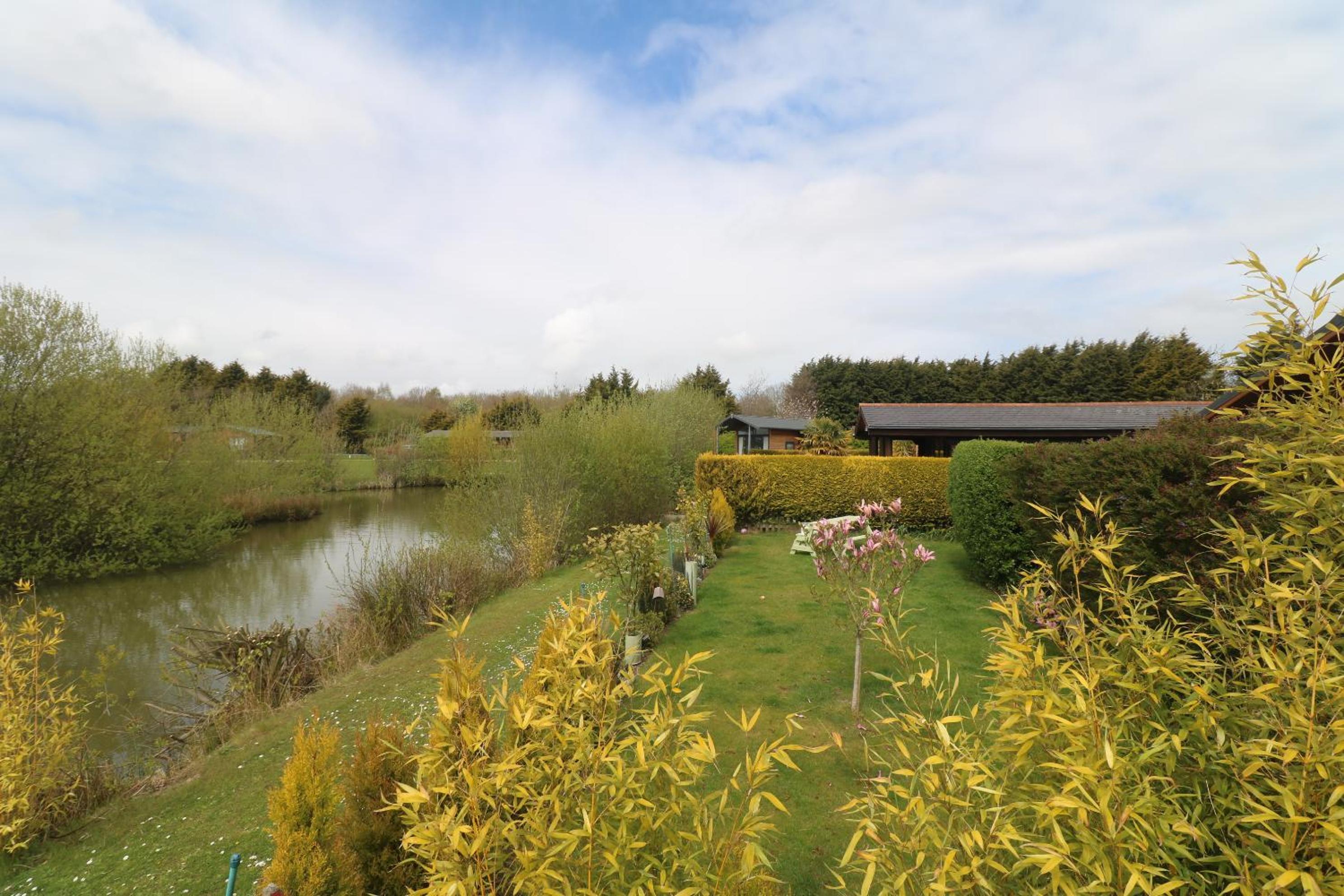 Little Eden Country Park, Bridlington with Private Hot Tubs view 5