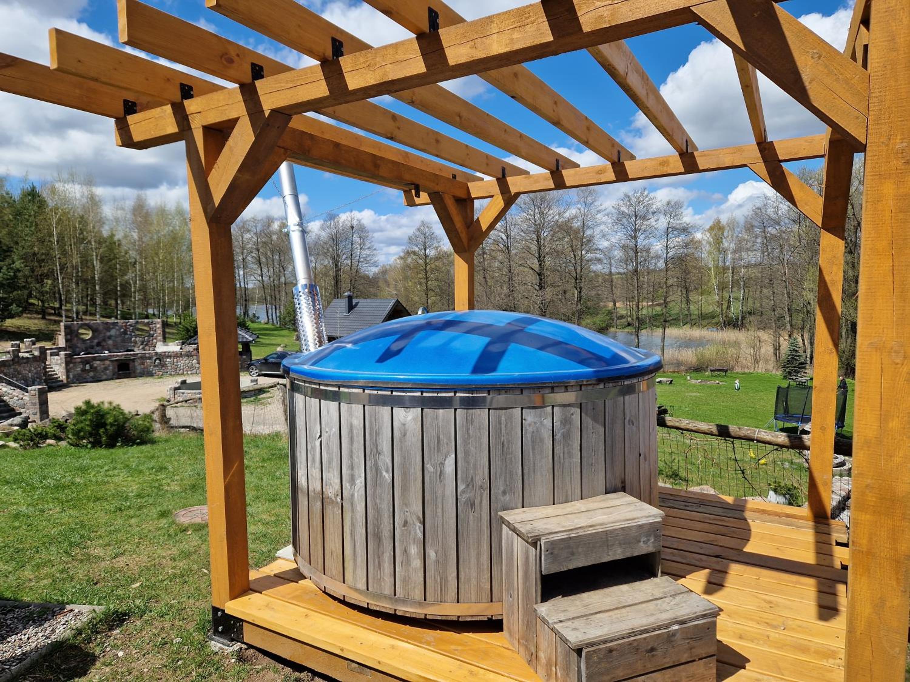 Namukas su ežero pakrante Trakai ,Viesų vila