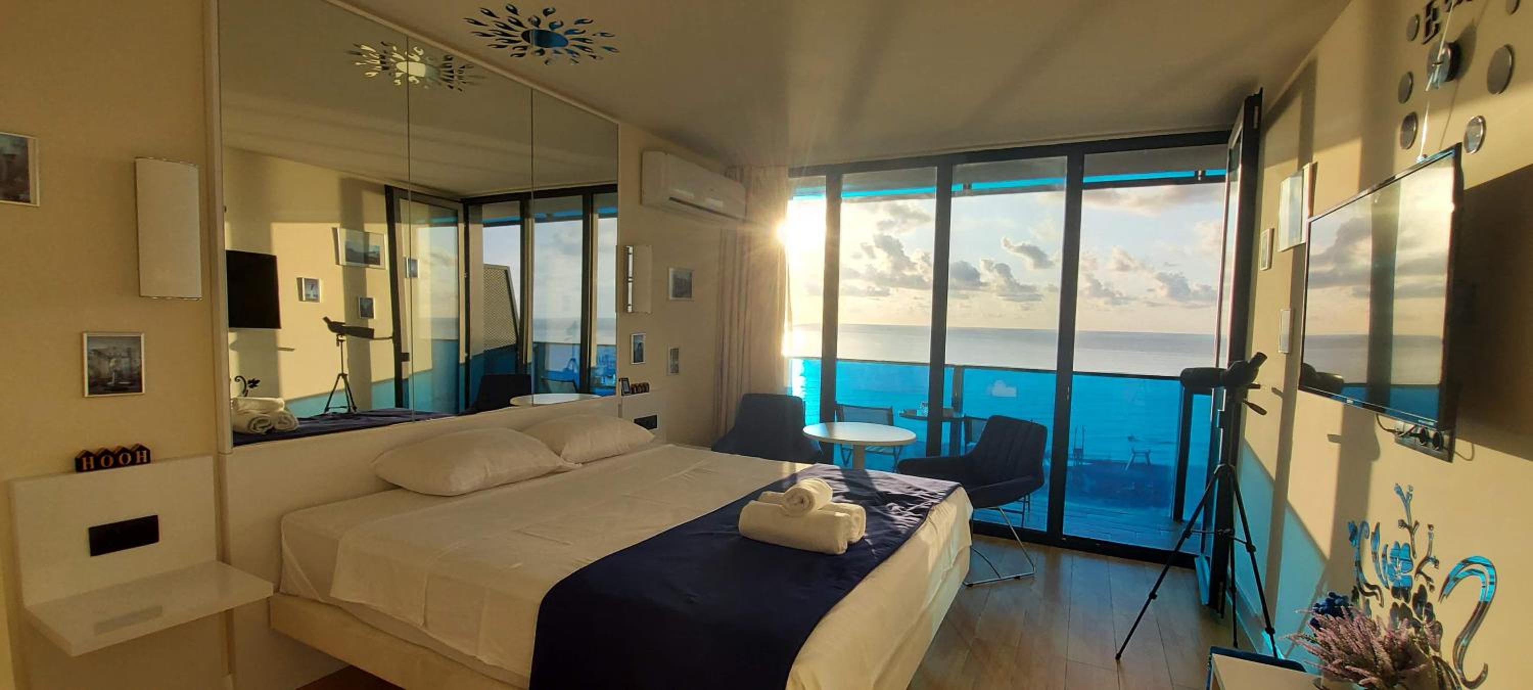 E&S Apartment - Sunset & Sea View view 5