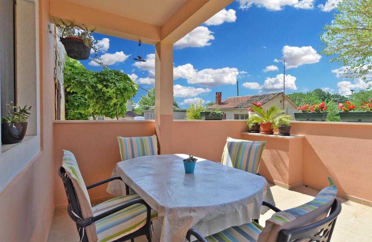 House Sosici 2125 view 4