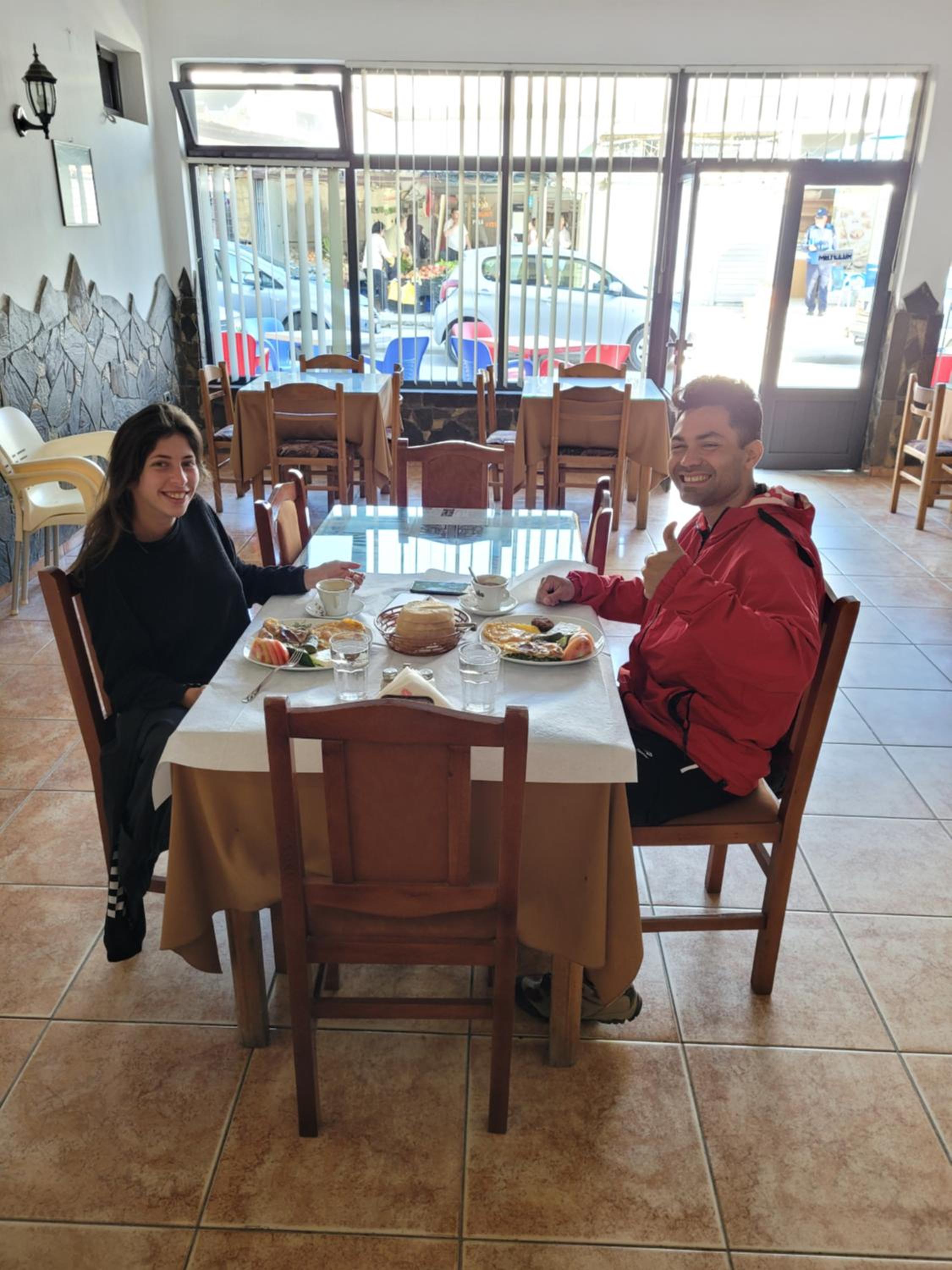 Nako Guest House bar&restaurants