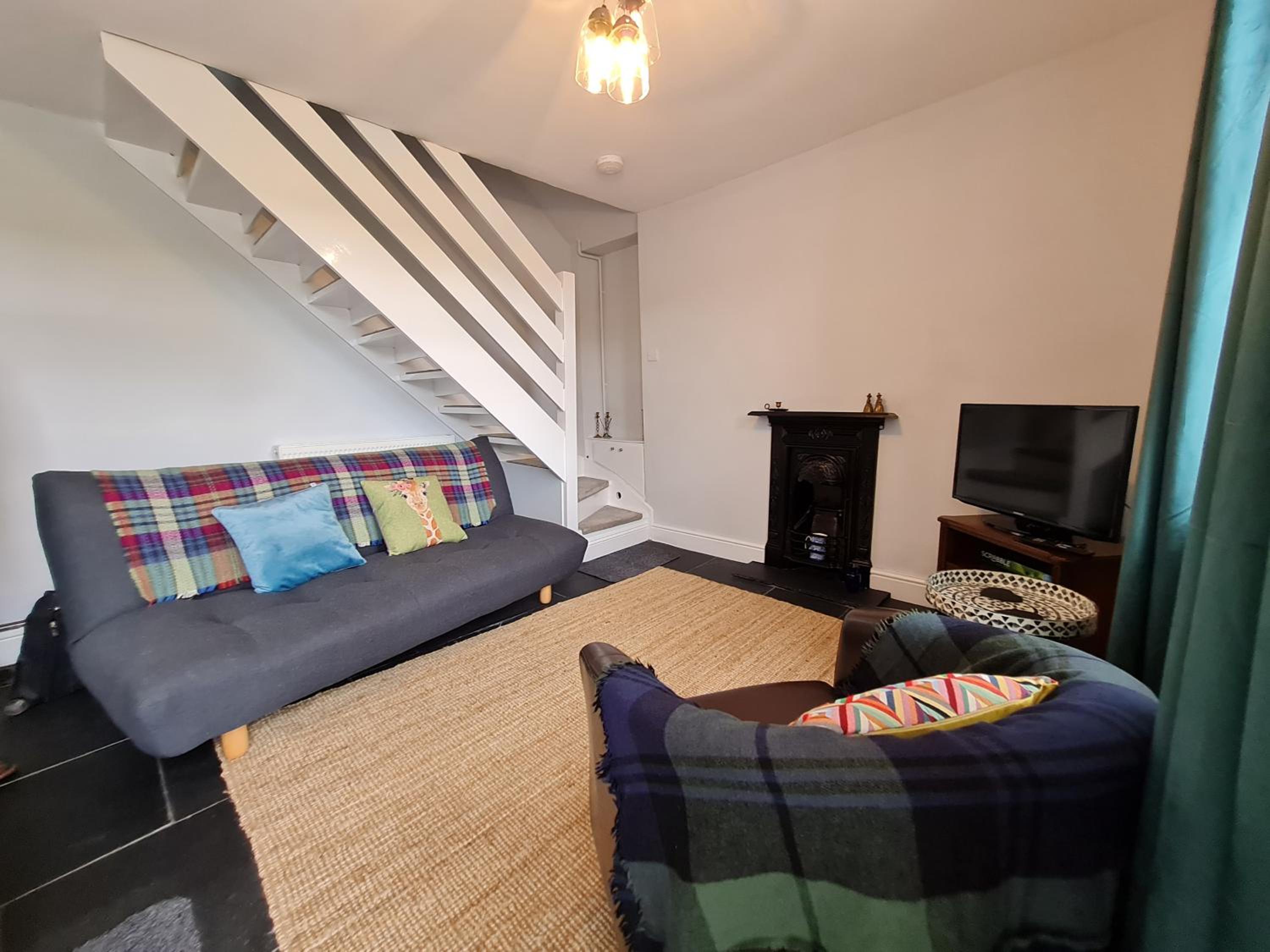 Picturesque 2 Bedroom Miners Cottage Near Bike Park Wales & Brecon Beacons view 5