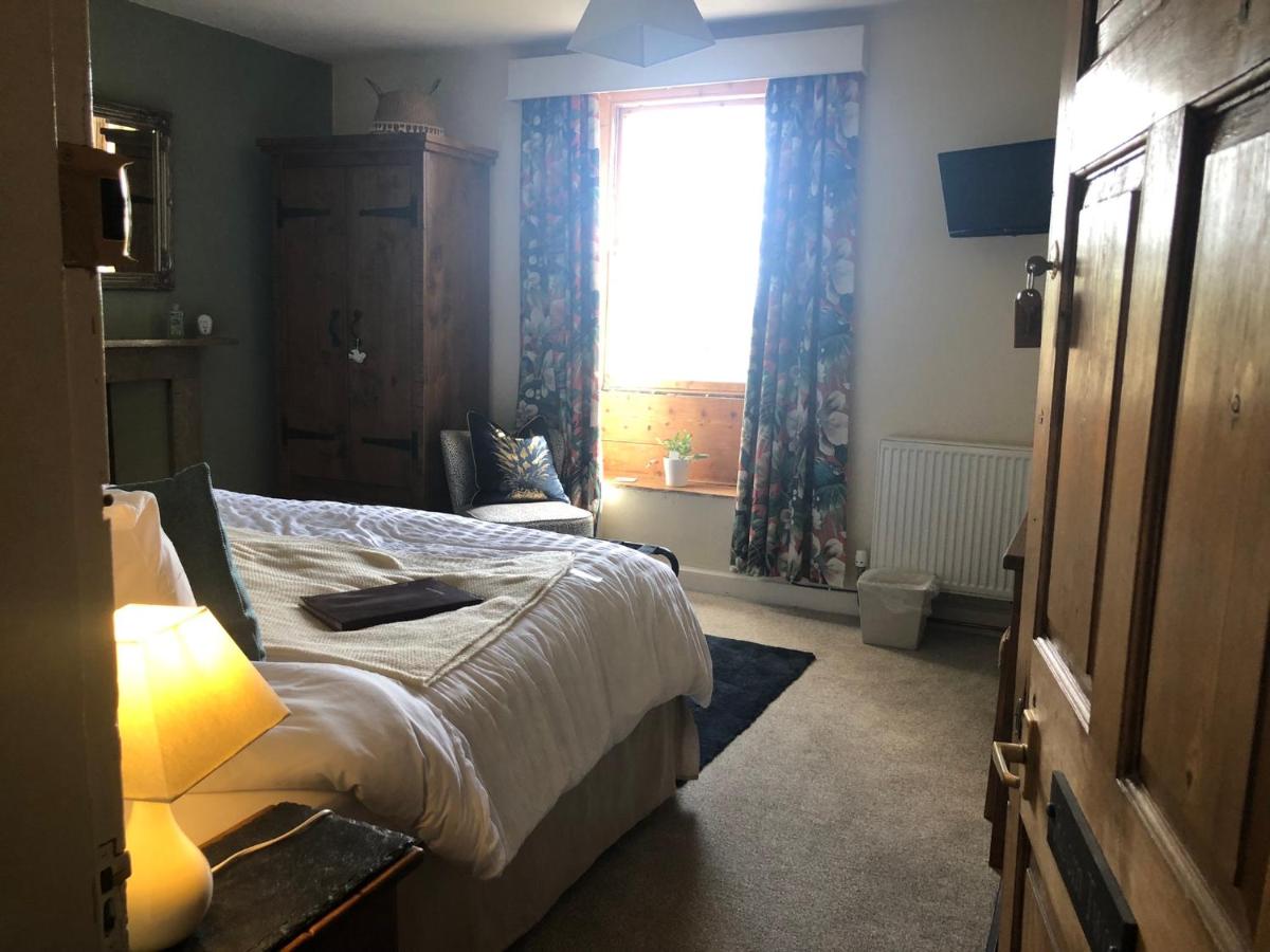 The Hollow Bed and Breakfast view 4