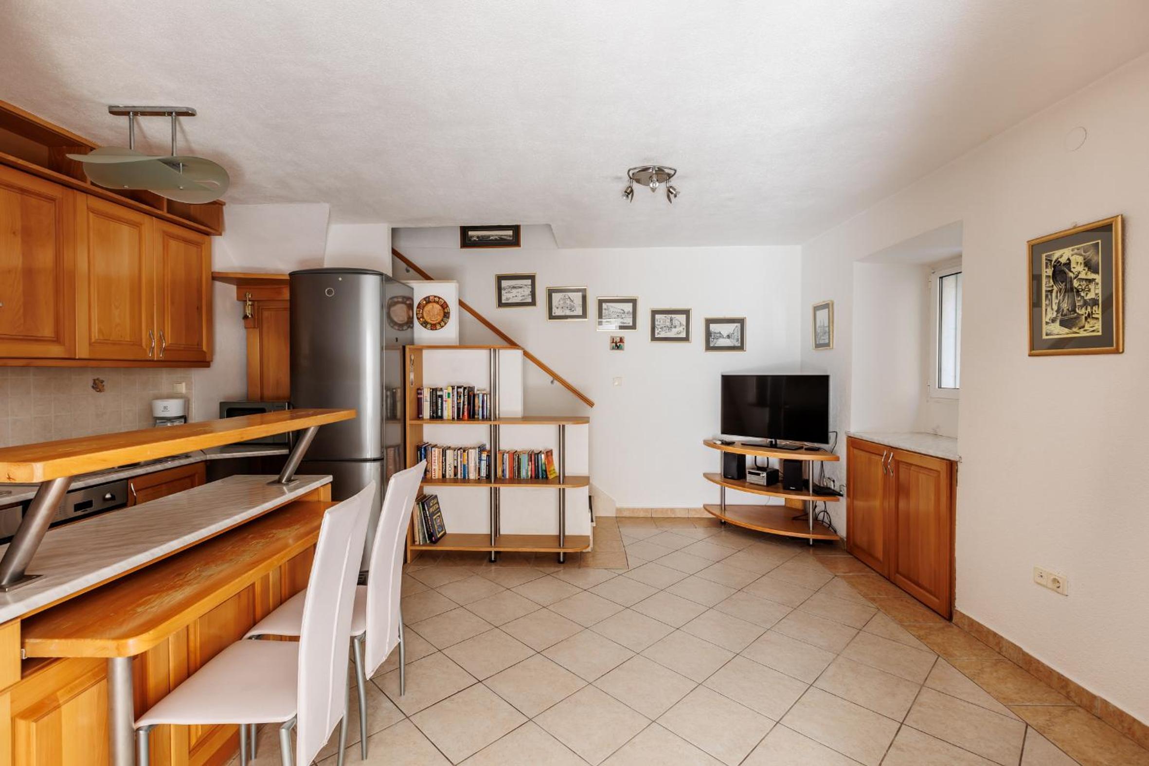 HOUSE MIRKO- center of Split view 5