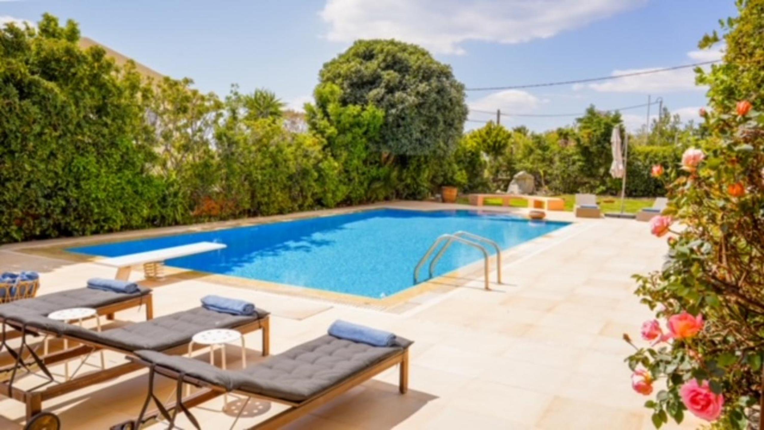 Deluxe Villa w/ Pool 5 bdrm view 4