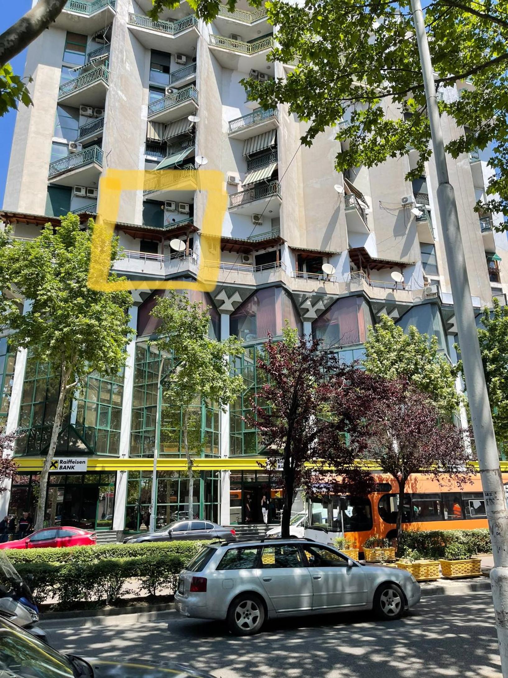 Luxury Center apartment