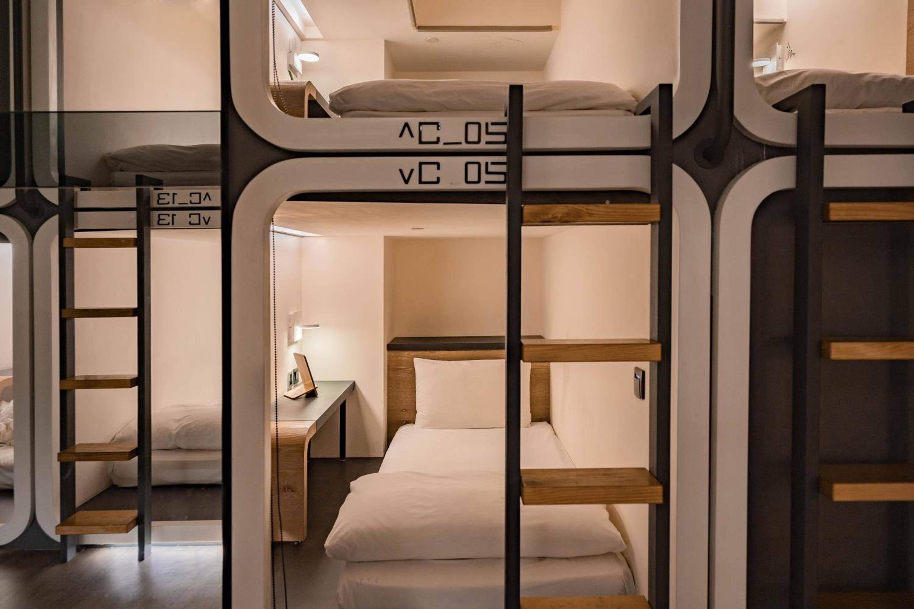 Taiwan Youth Hostel & Capsule Hotel