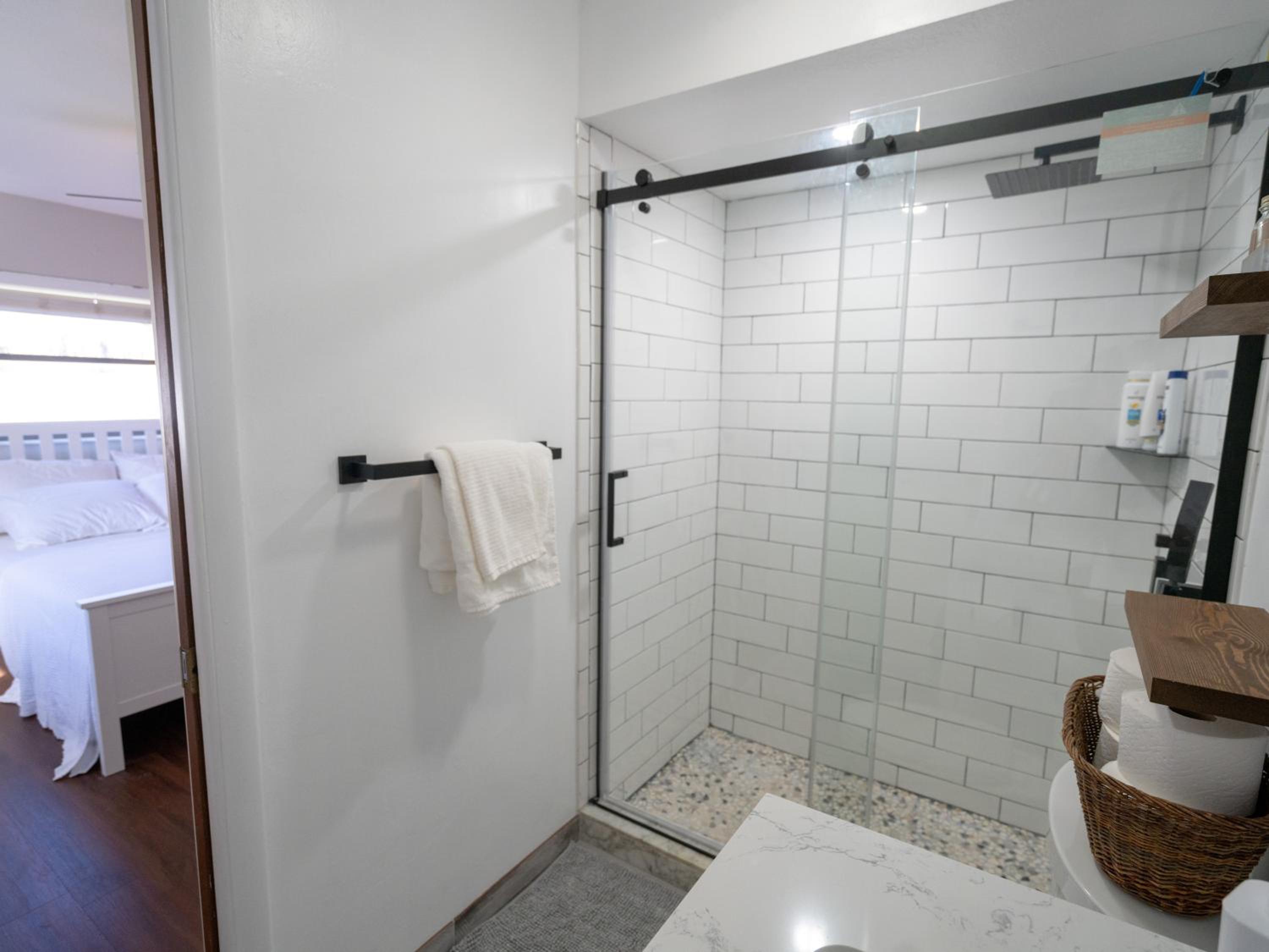 LARGO RETREAT 3bed 2bath close to CLEARWATER BEACH view 3