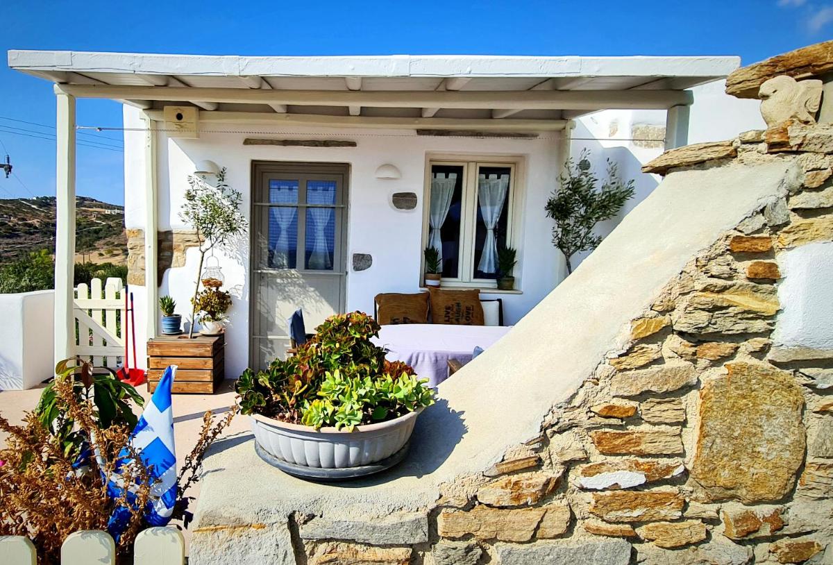 Romantic sunset cycladic house in Sotires view 2