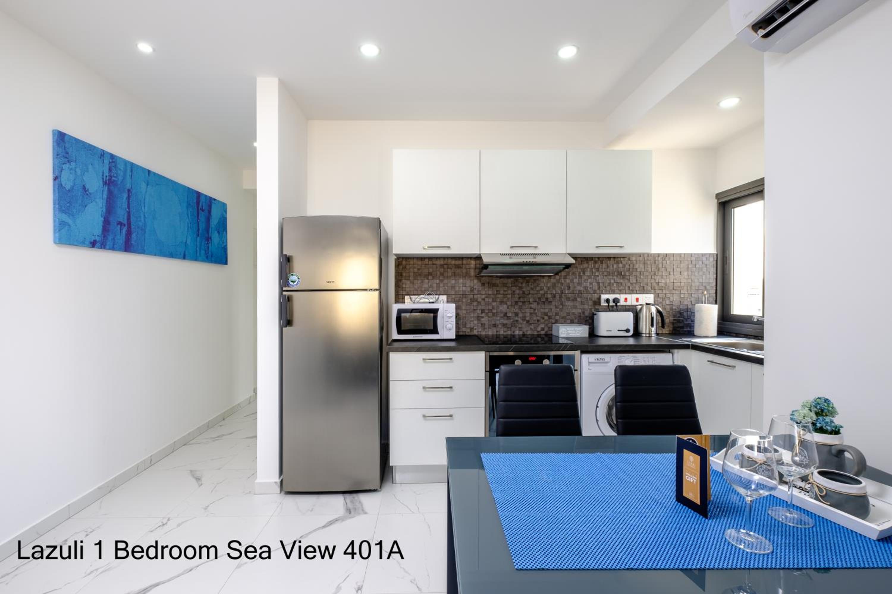 Lazuli City & Seaview Apartments view 5