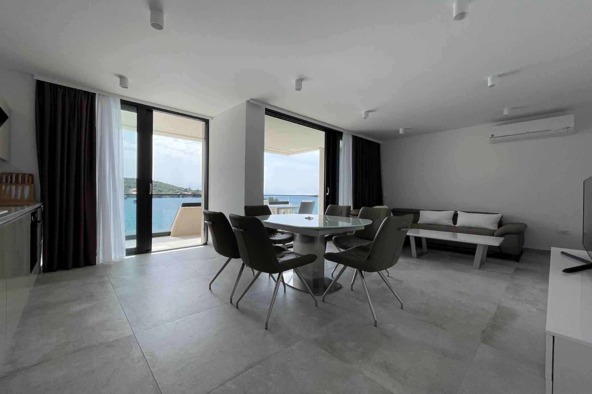 Premier Laguna Apartment view 4