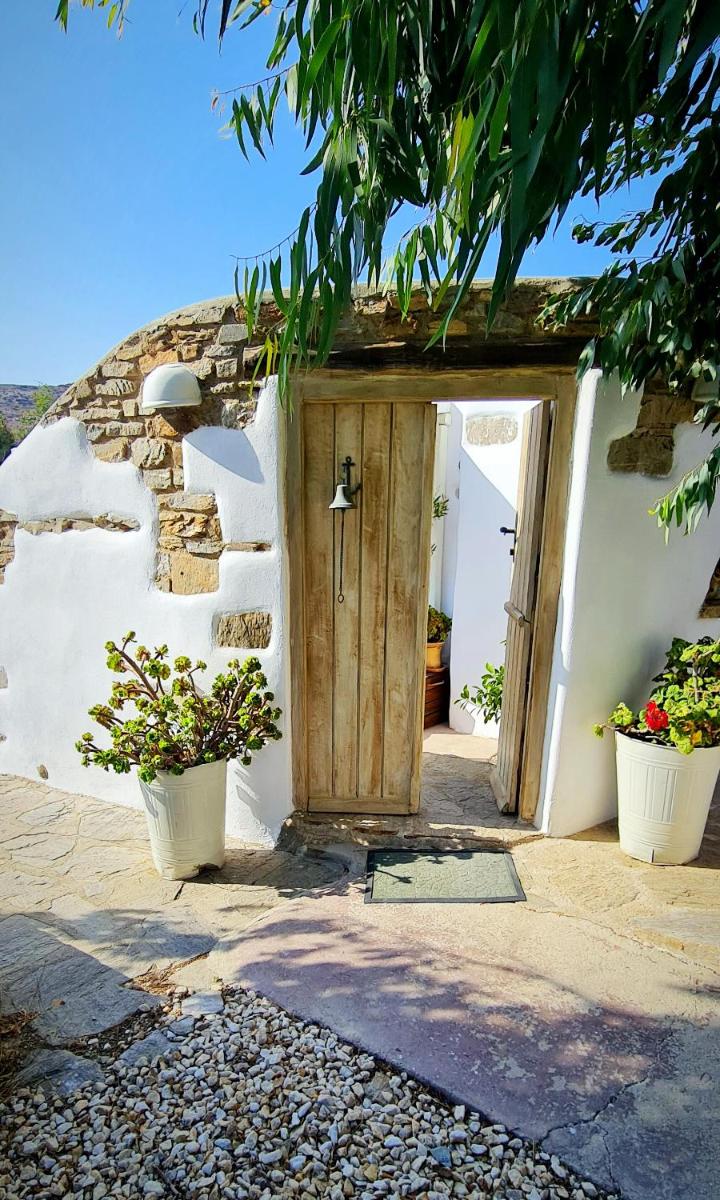 Romantic sunset cycladic house in Sotires view 3