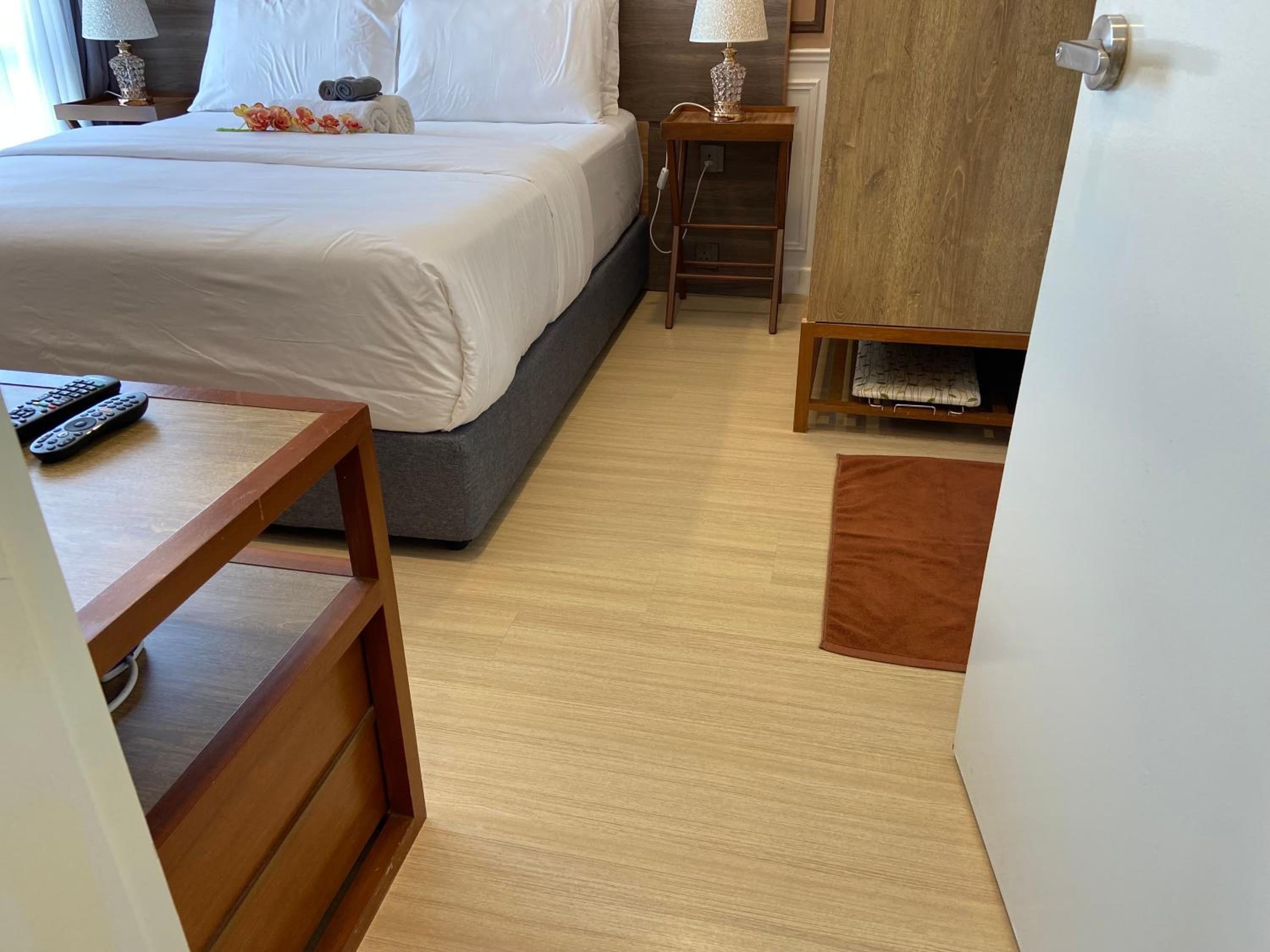 De Lavelle Suites @ Timur Bay SeaFront Residence photo 3