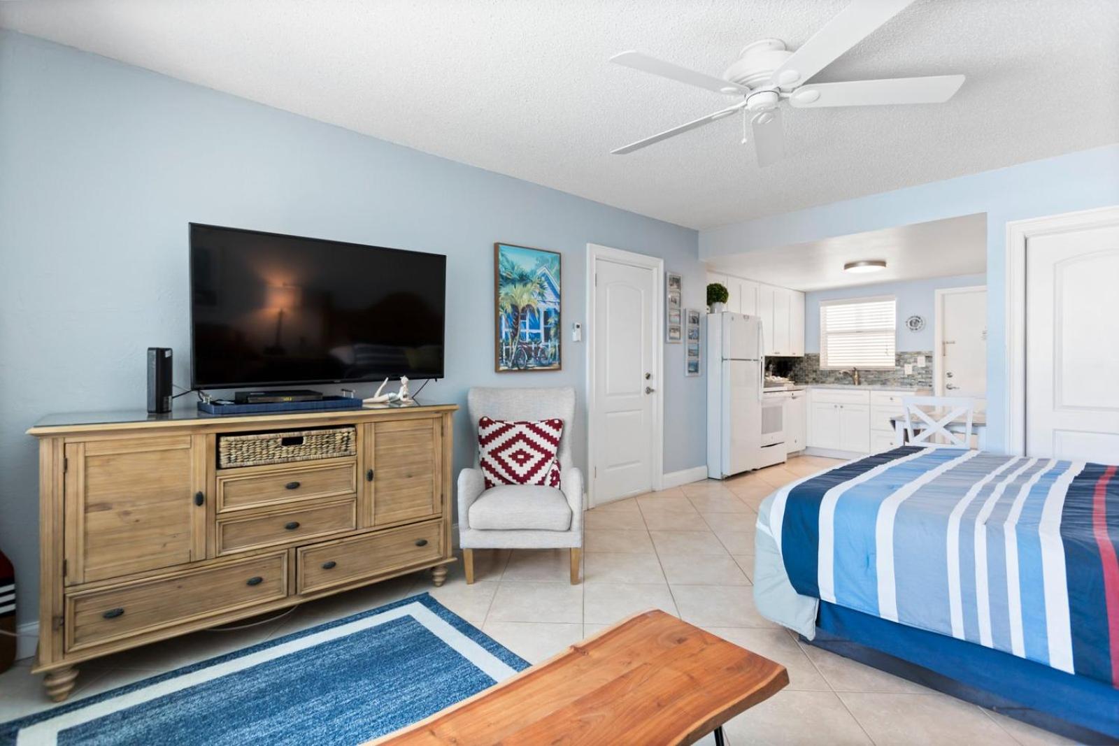 Direct Beach View Studio 2nd Fl - Surf Song #226