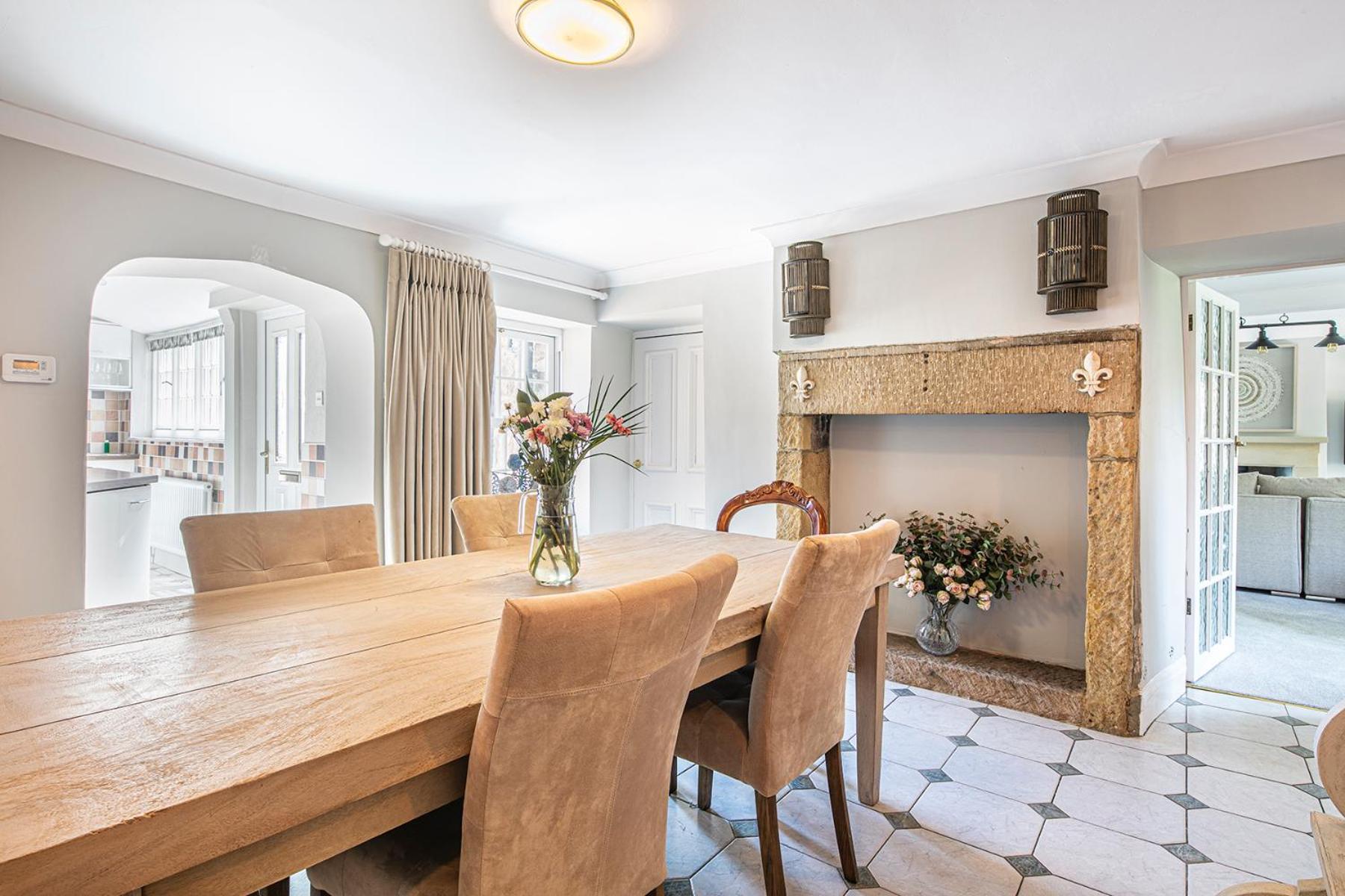 The Belle - A converted Grade II Listed home from home in Bakewell view 3