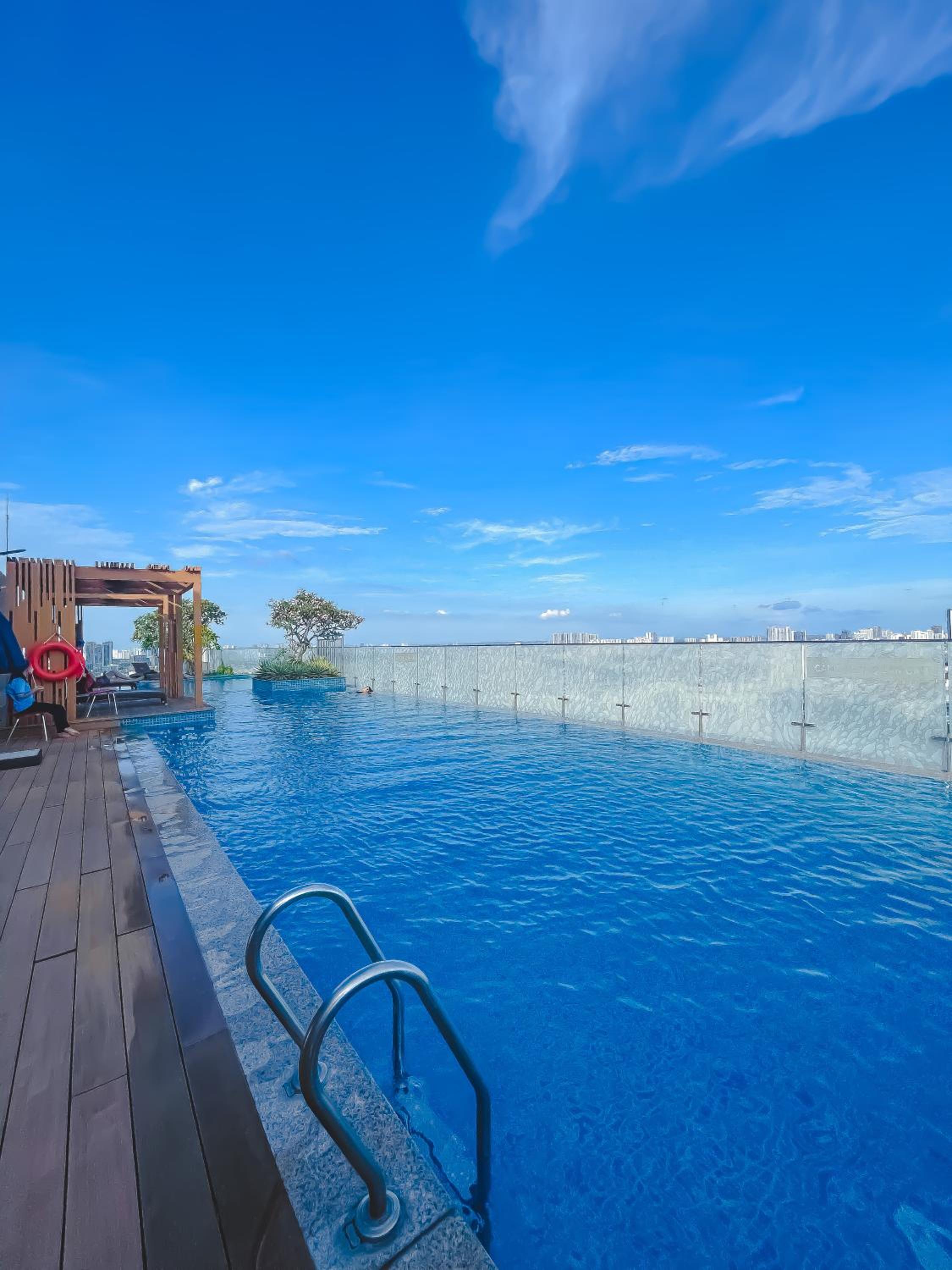 Luxury Gold Apartment 86 -Rooftop Pool Central City