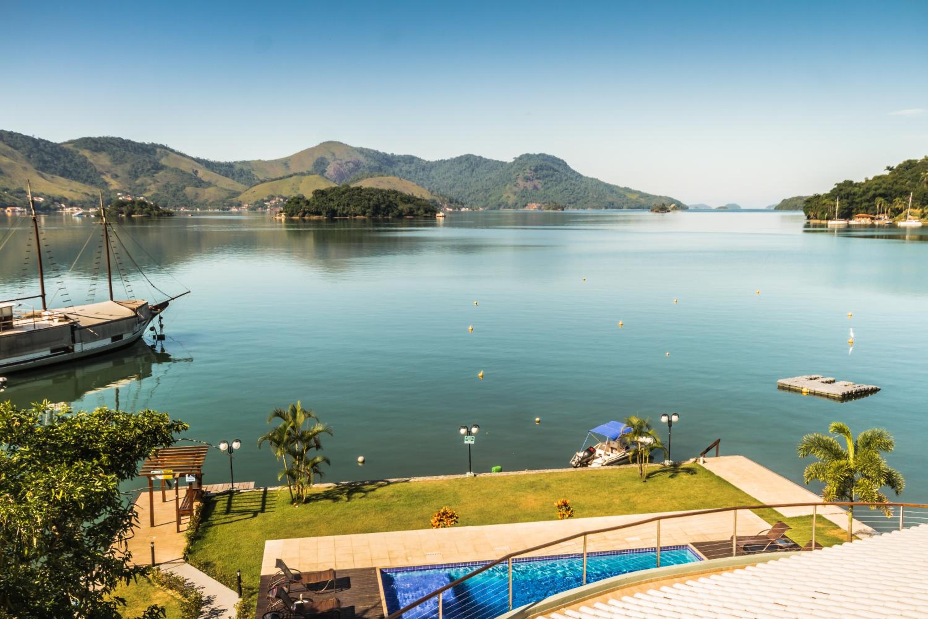 Férias no paraíso! Um mar pra chamar de seu!