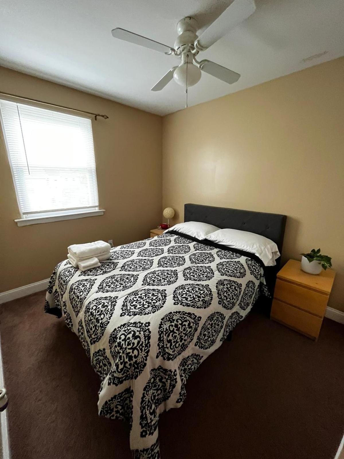 Tuscany 2900 - Classic Italian Style 3BR w Parking near Airport view 5