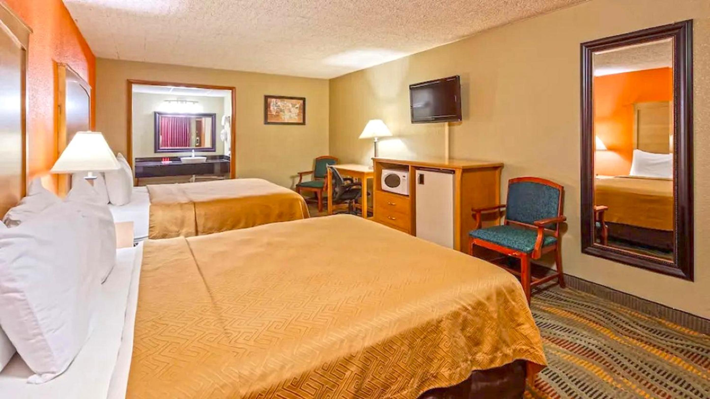 Salina Vacations - Marifah Inn Salina - Property Image 12