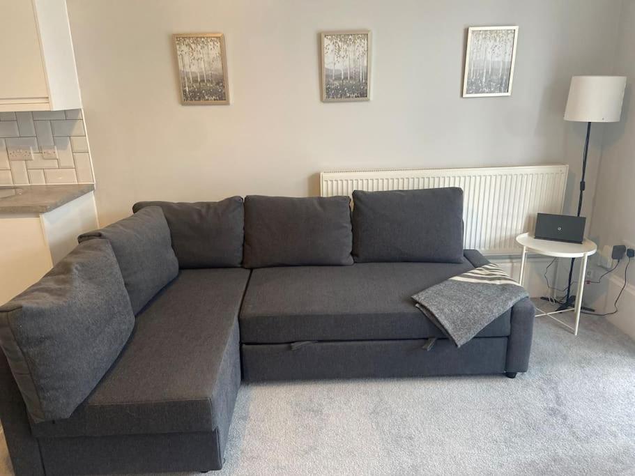 Central Southsea Boutique 2 Bedroom Flat view 3