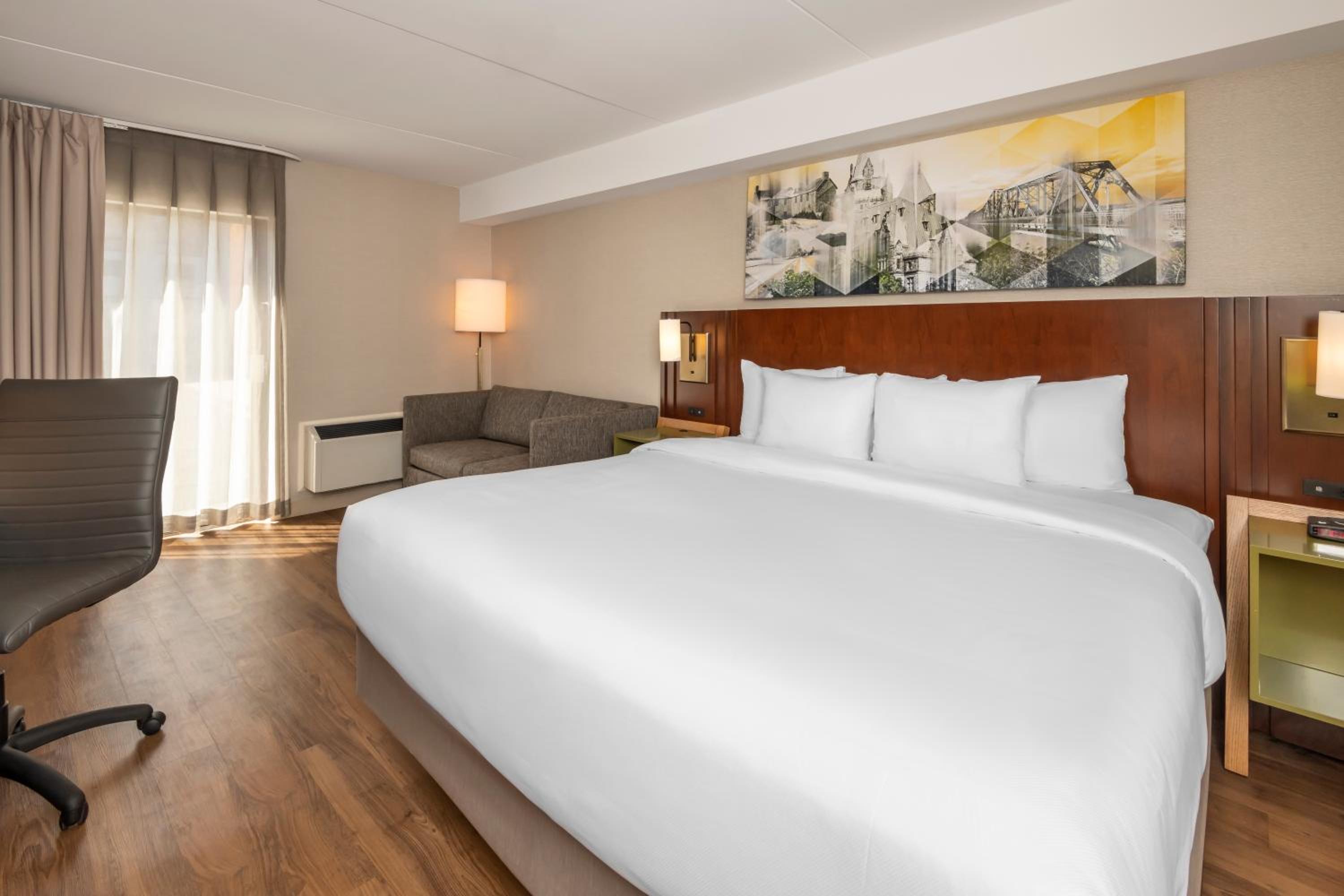 Comfort Inn West