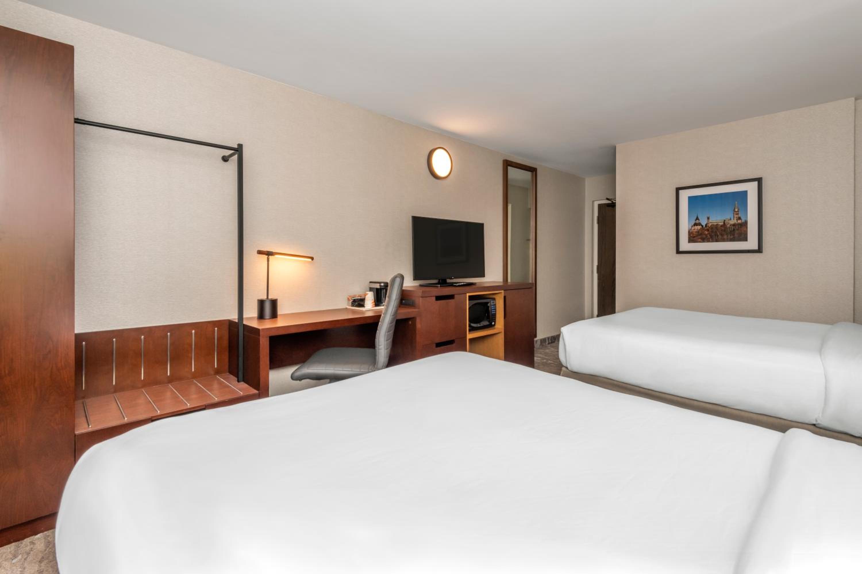 Comfort Inn West