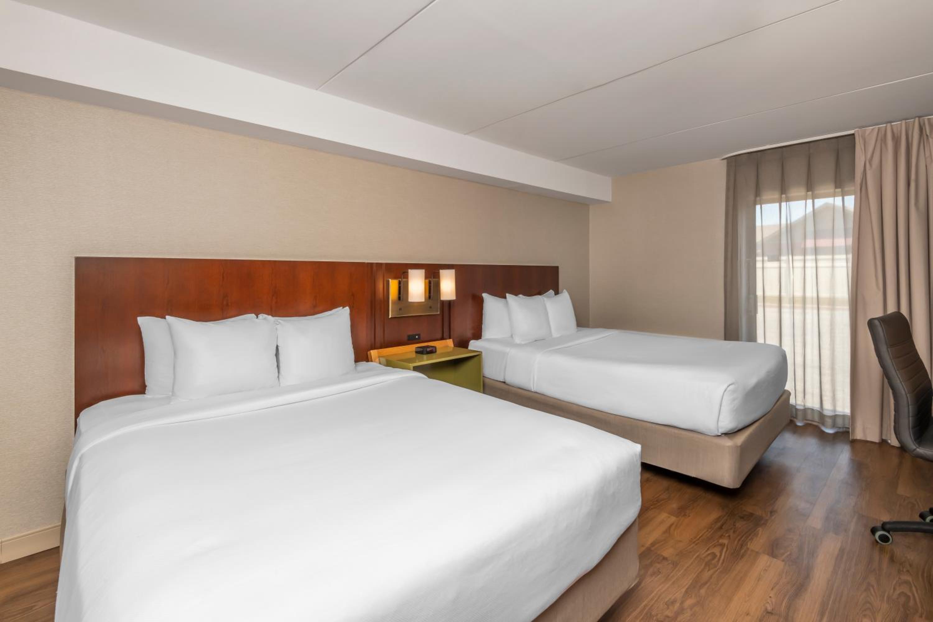 Comfort Inn West