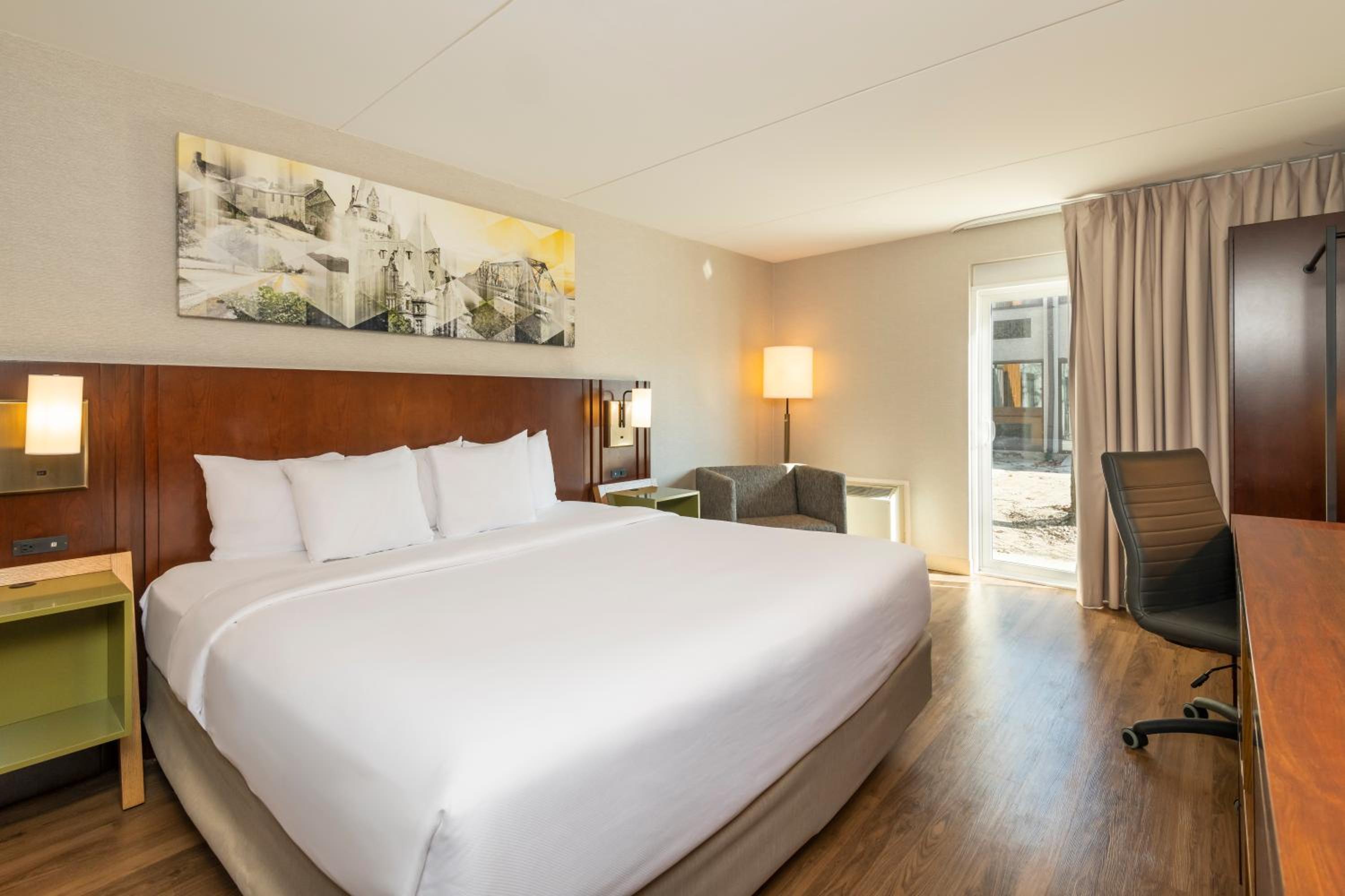 Comfort Inn West